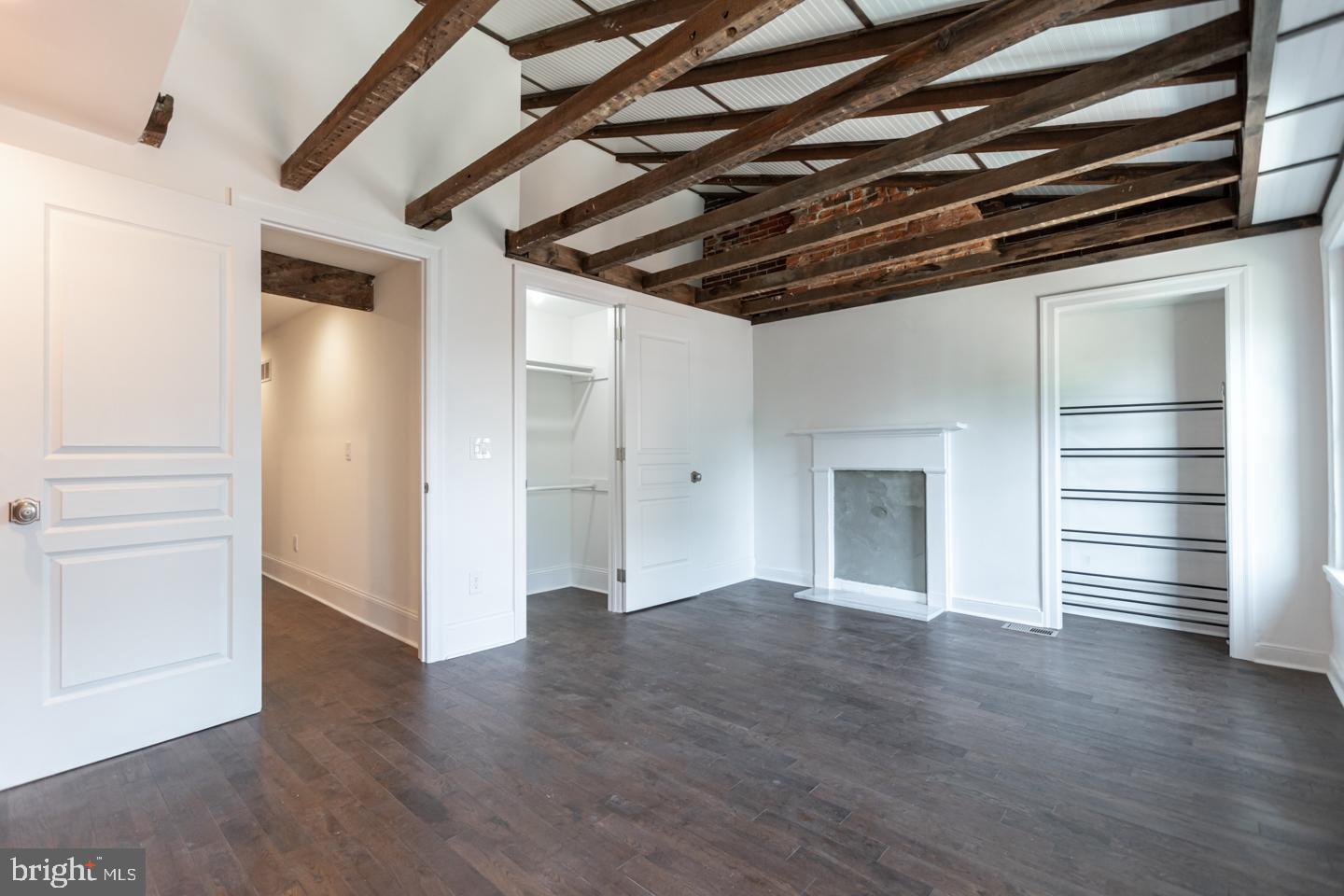 130 W LAUREL STREET 2