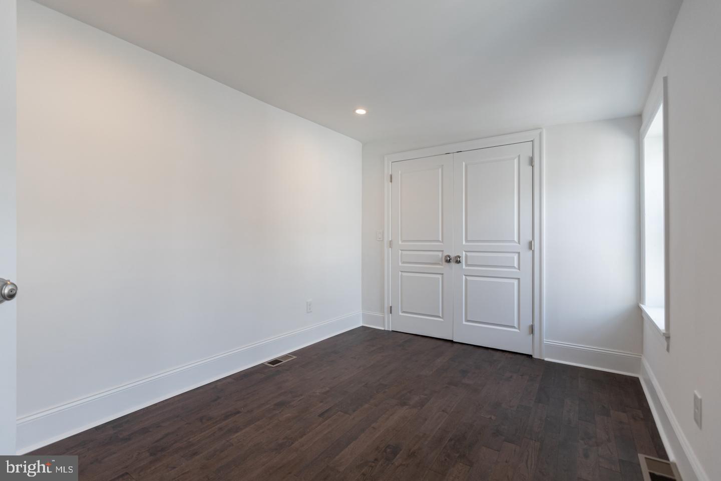 130 W LAUREL STREET 2