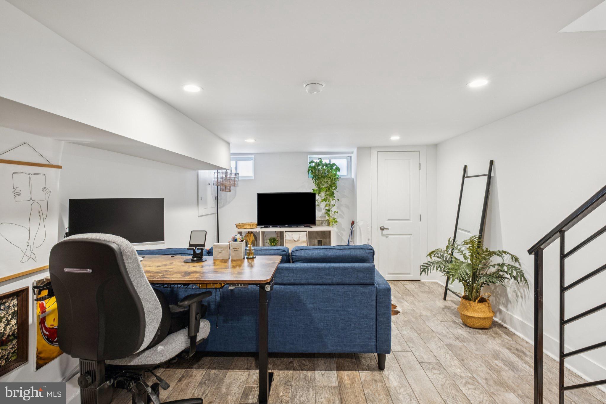 1723 S DORRANCE STREET