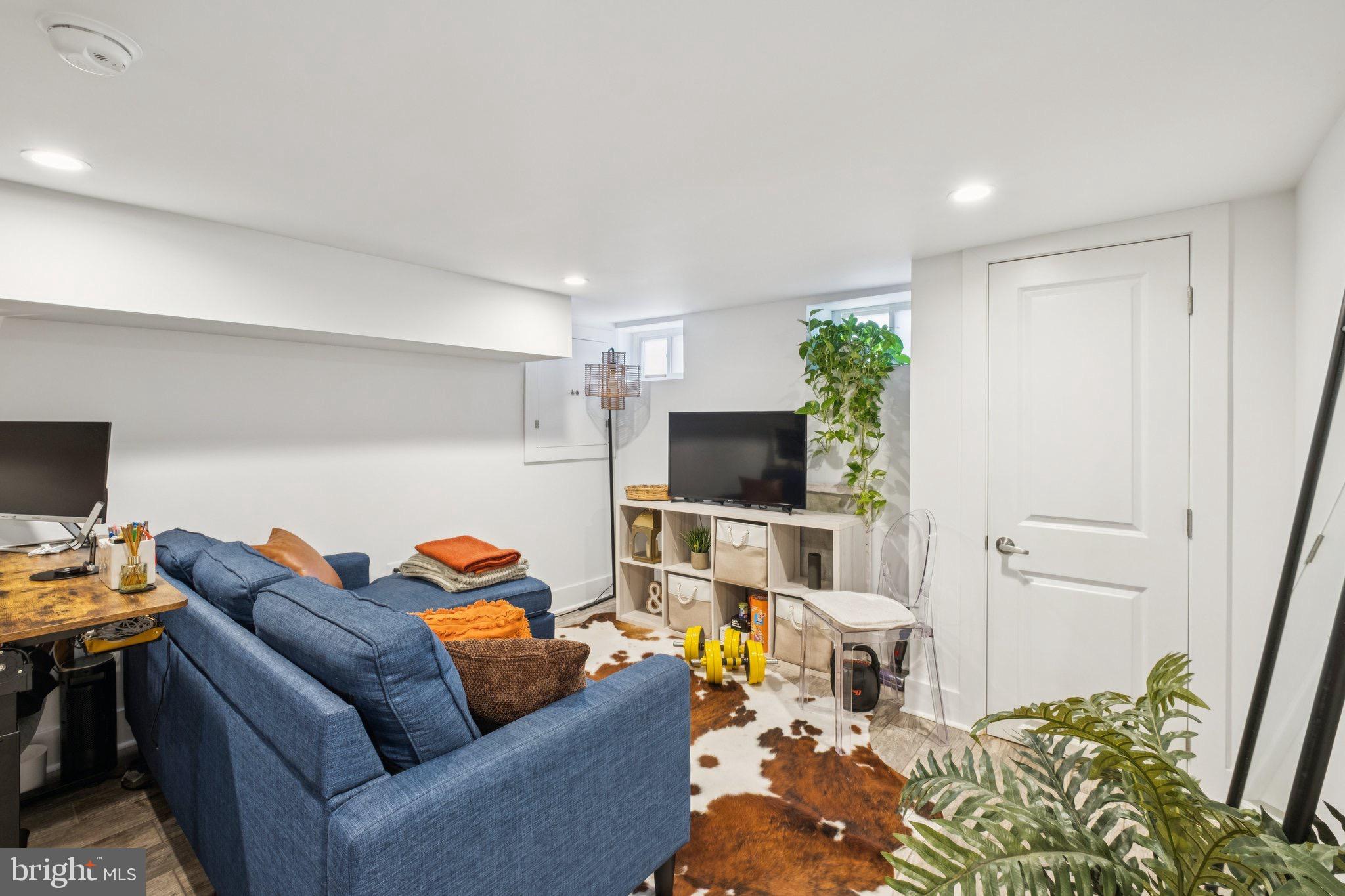 1723 S DORRANCE STREET