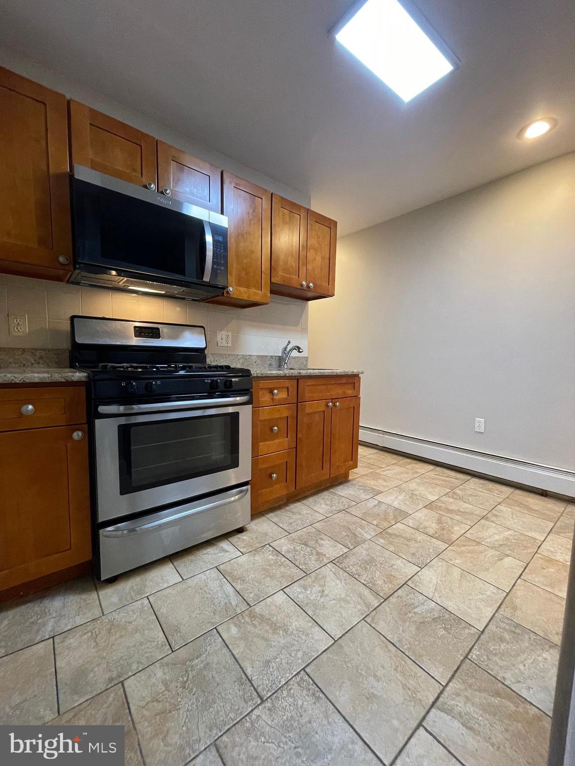 1911 S BOUVIER STREET