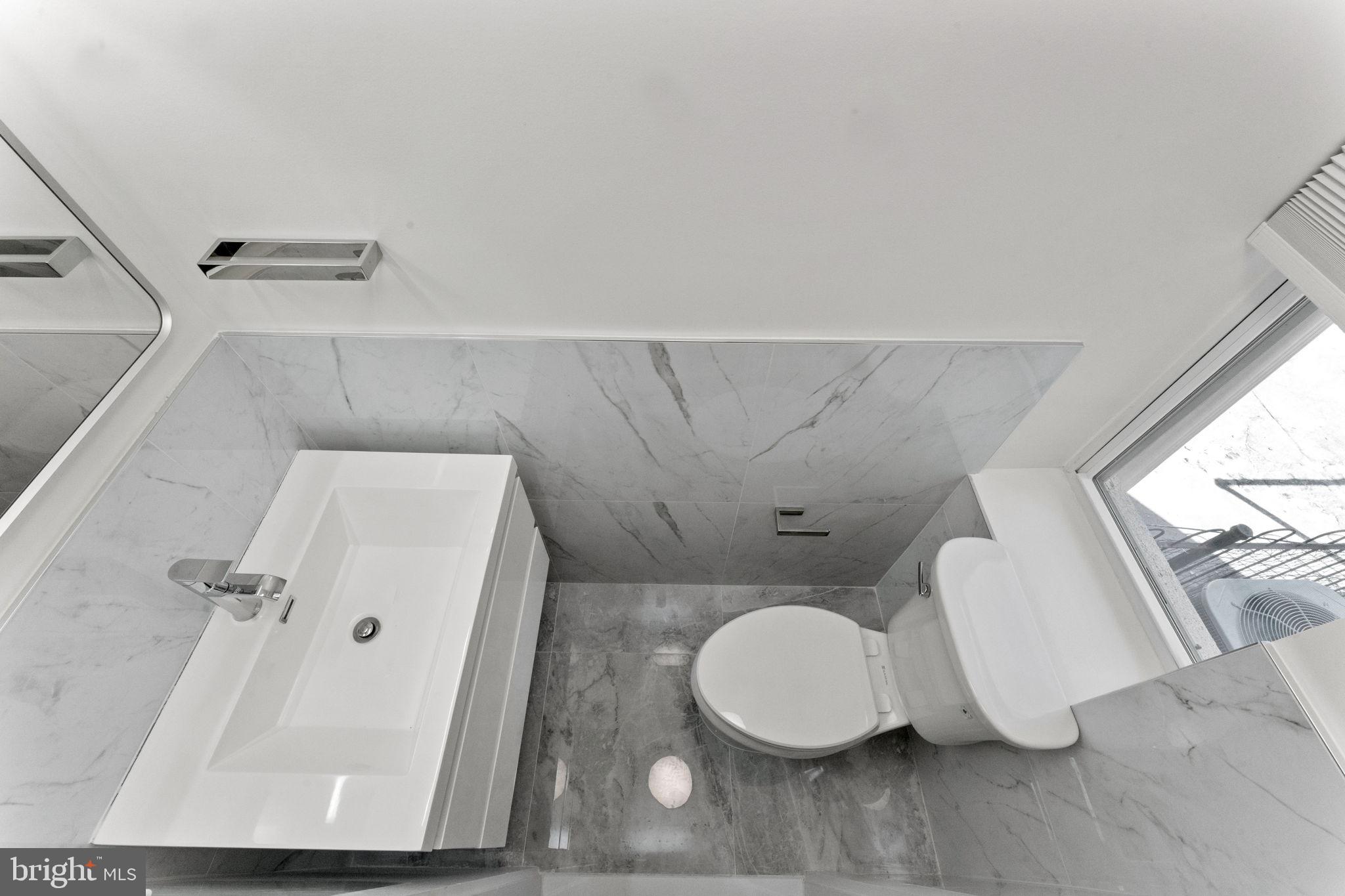 2329 S BUCKNELL STREET