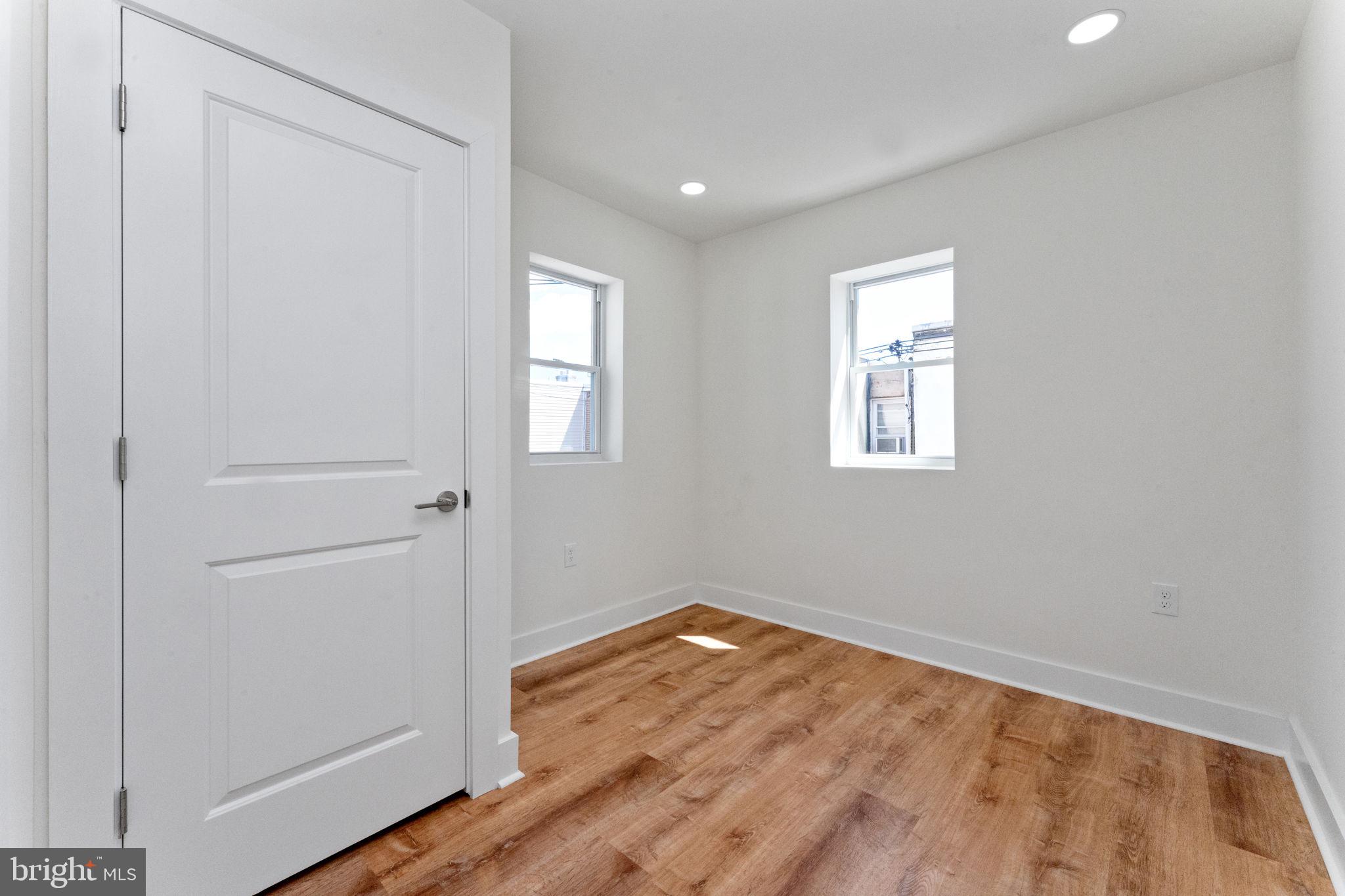 2329 S BUCKNELL STREET