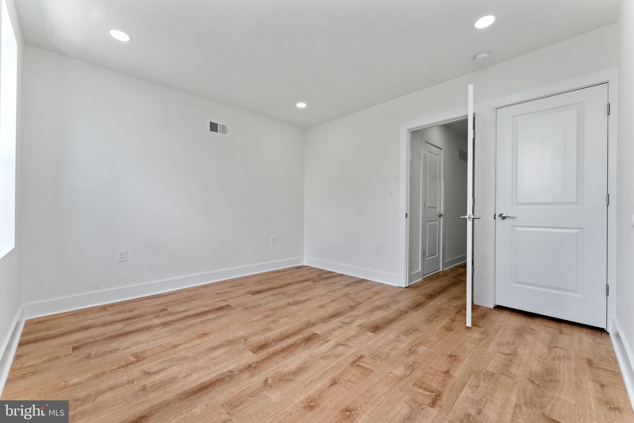 2329 S BUCKNELL STREET