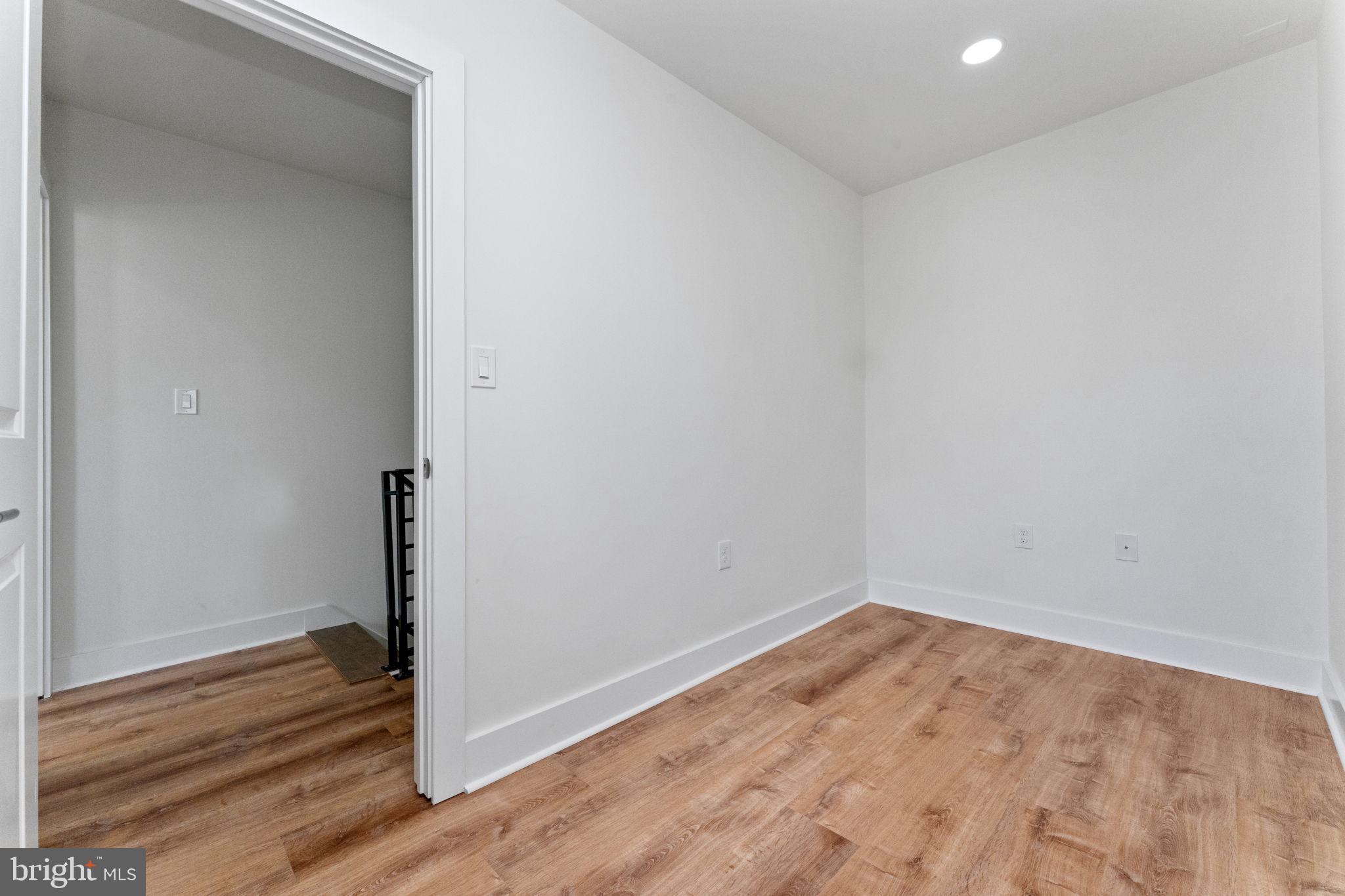 2329 S BUCKNELL STREET