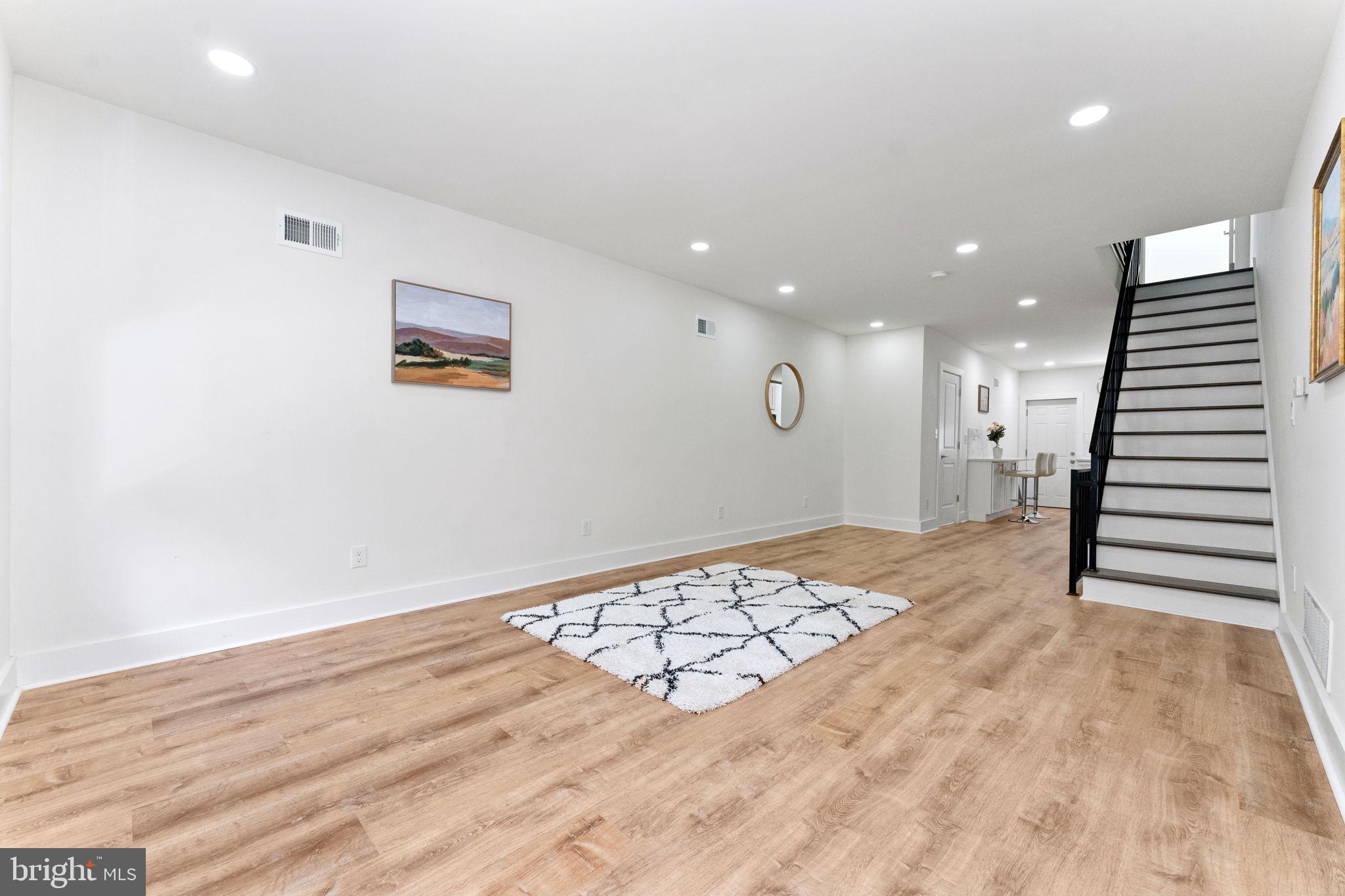 2329 S BUCKNELL STREET