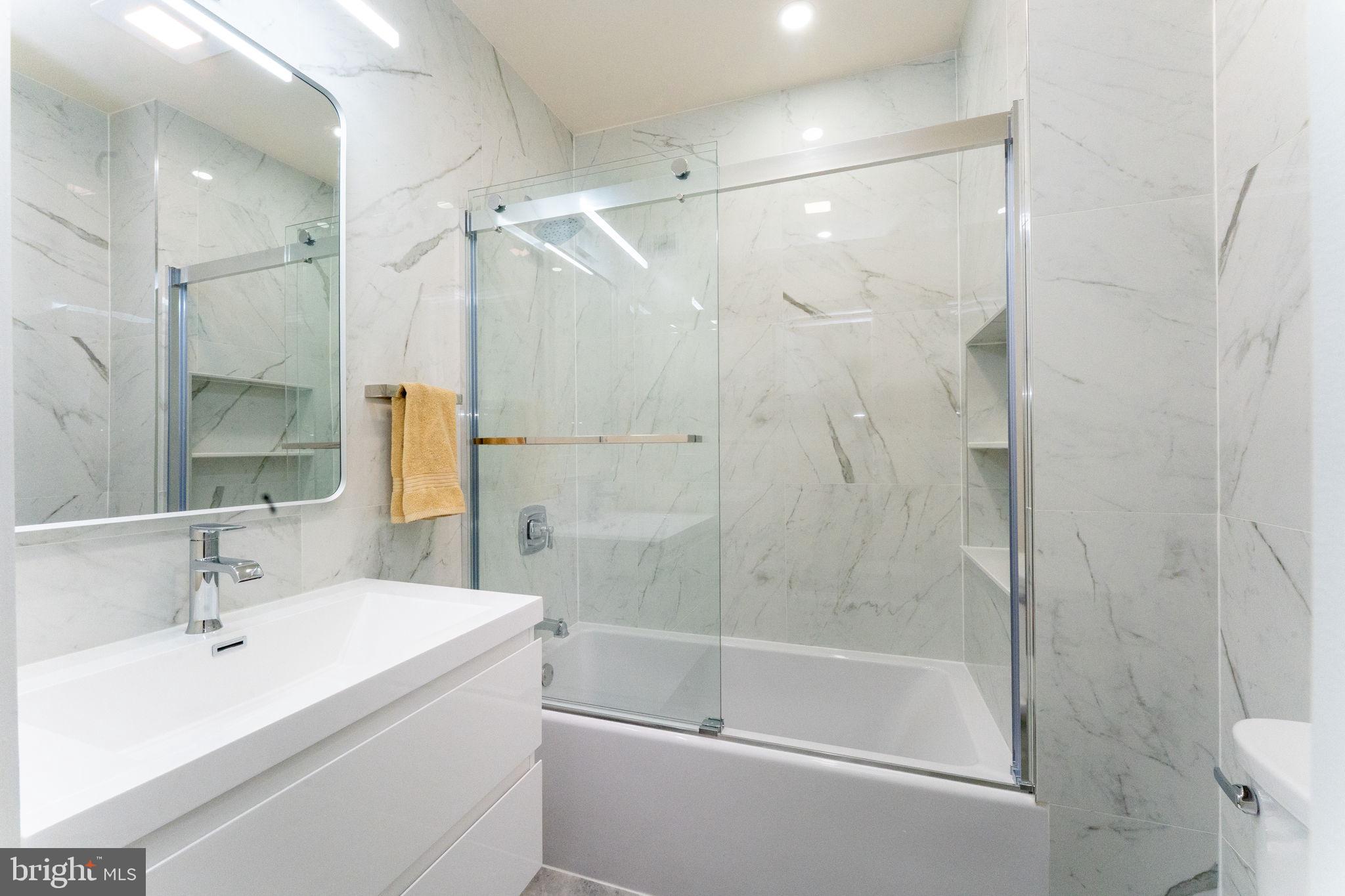 2329 S BUCKNELL STREET