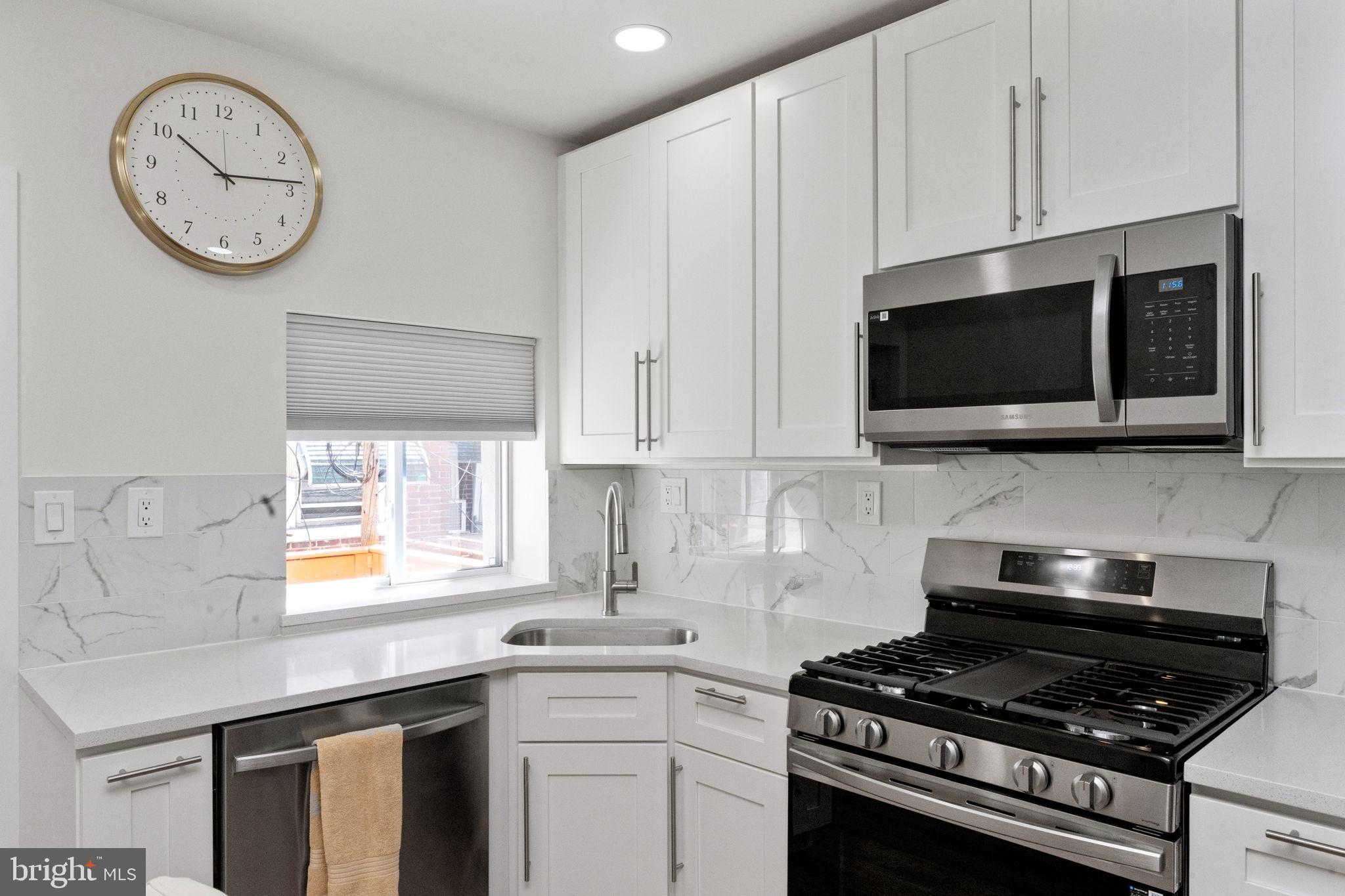 2329 S BUCKNELL STREET