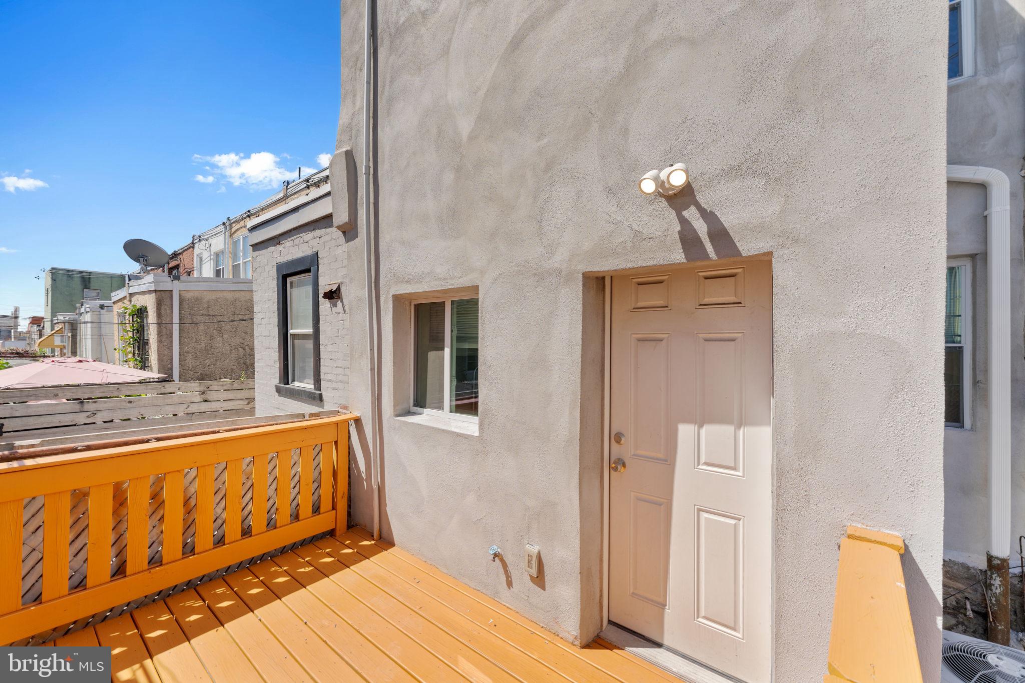 2329 S BUCKNELL STREET