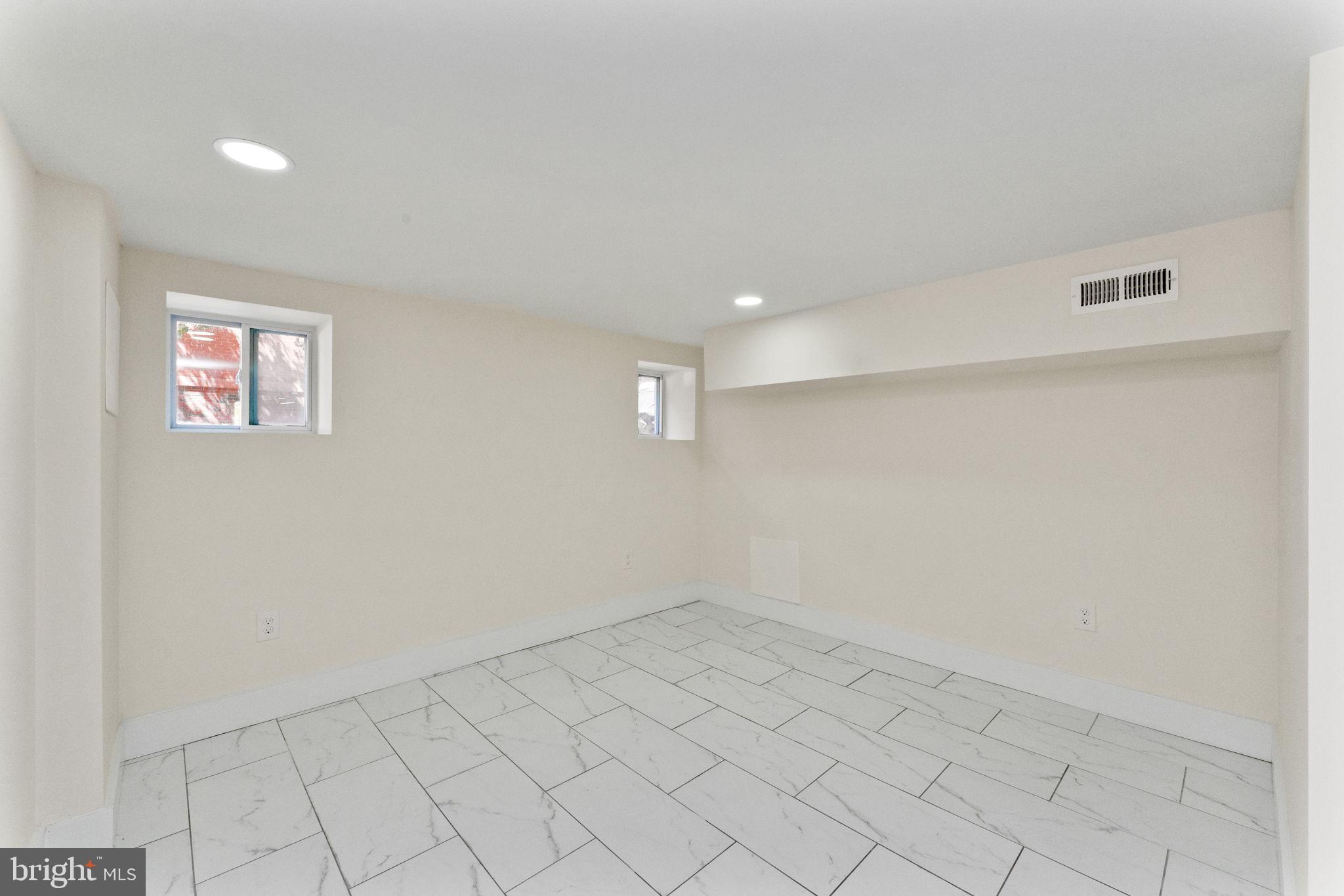 2329 S BUCKNELL STREET