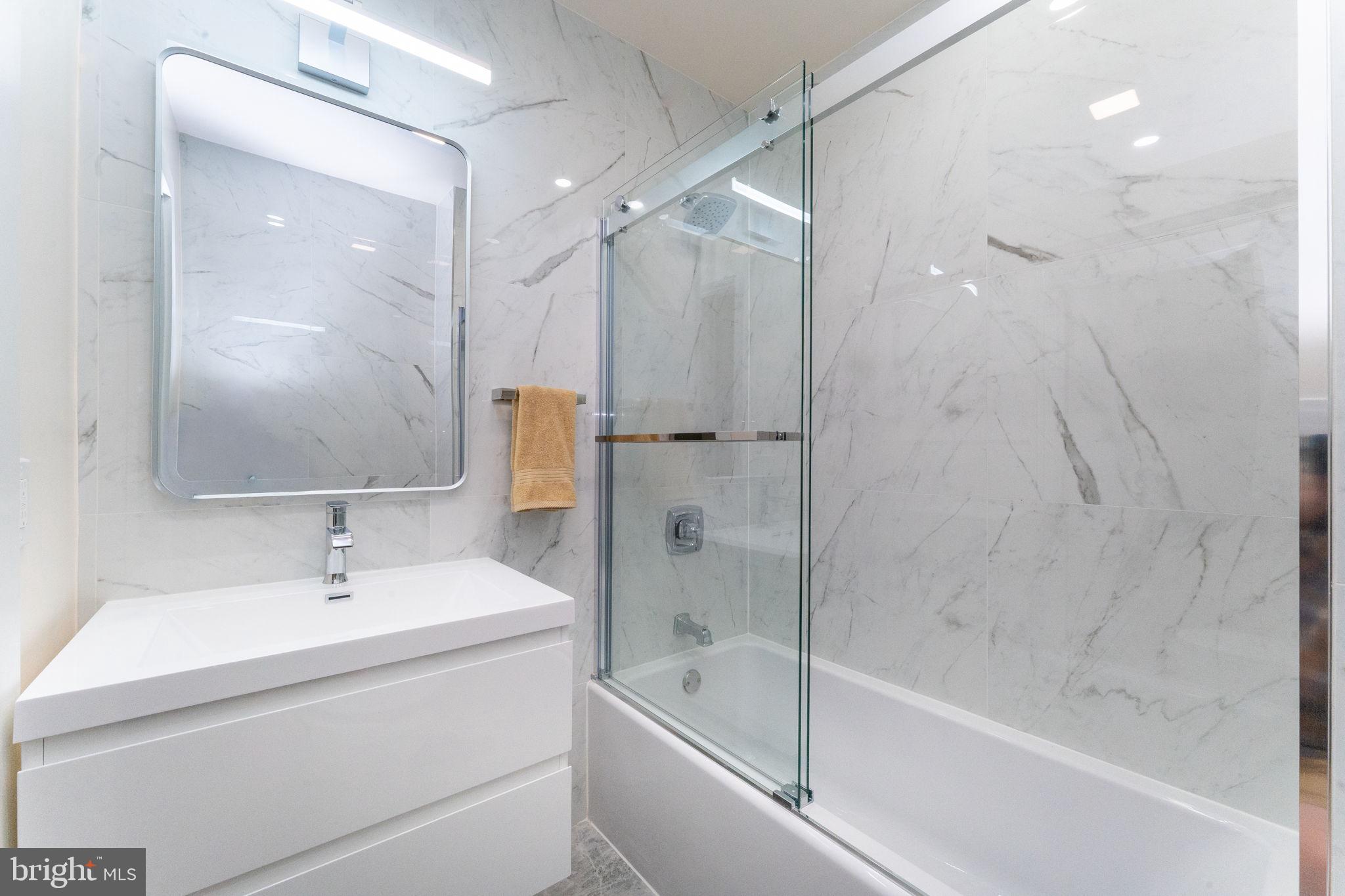 2329 S BUCKNELL STREET