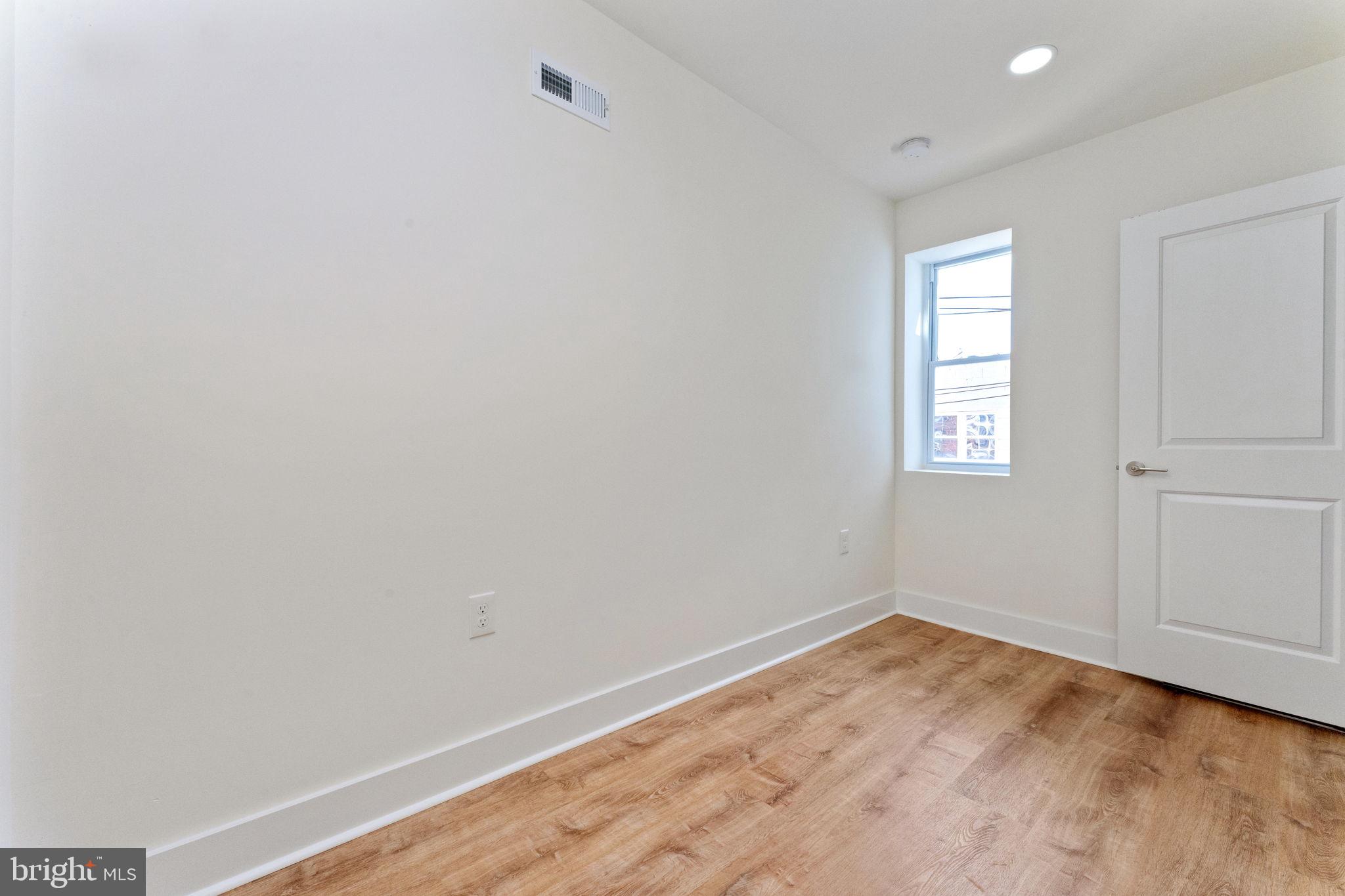 2329 S BUCKNELL STREET