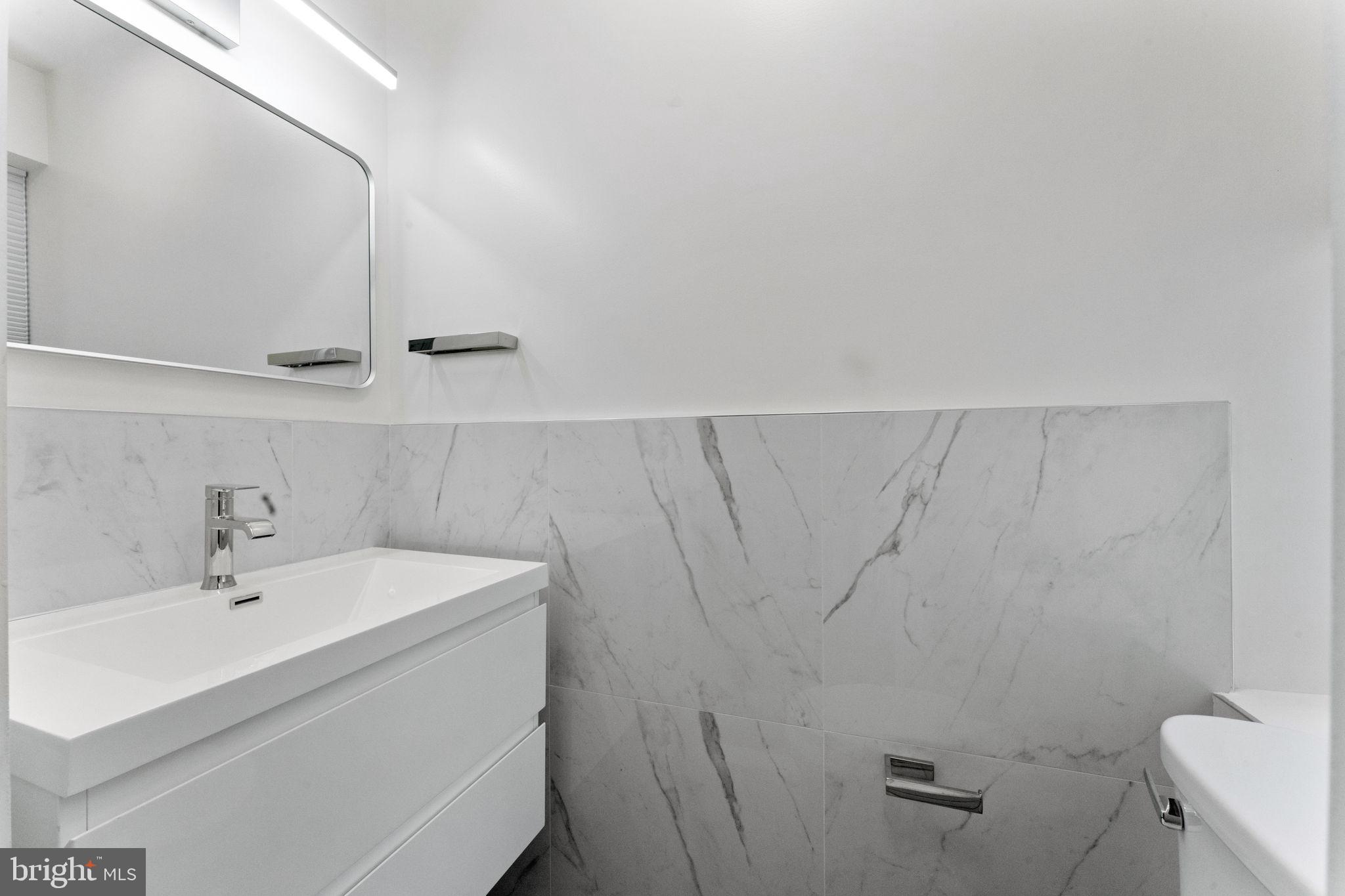 2329 S BUCKNELL STREET