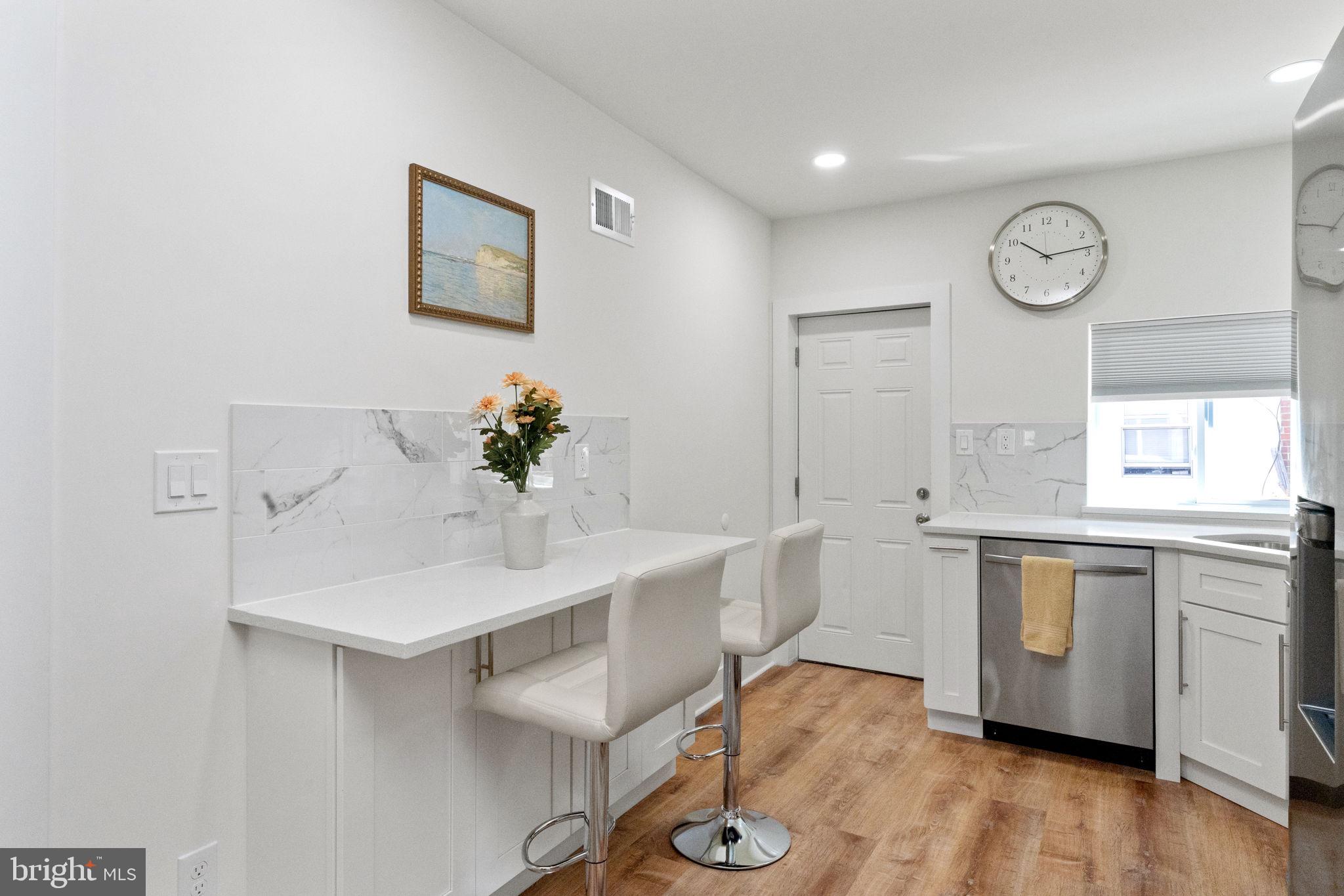 2329 S BUCKNELL STREET