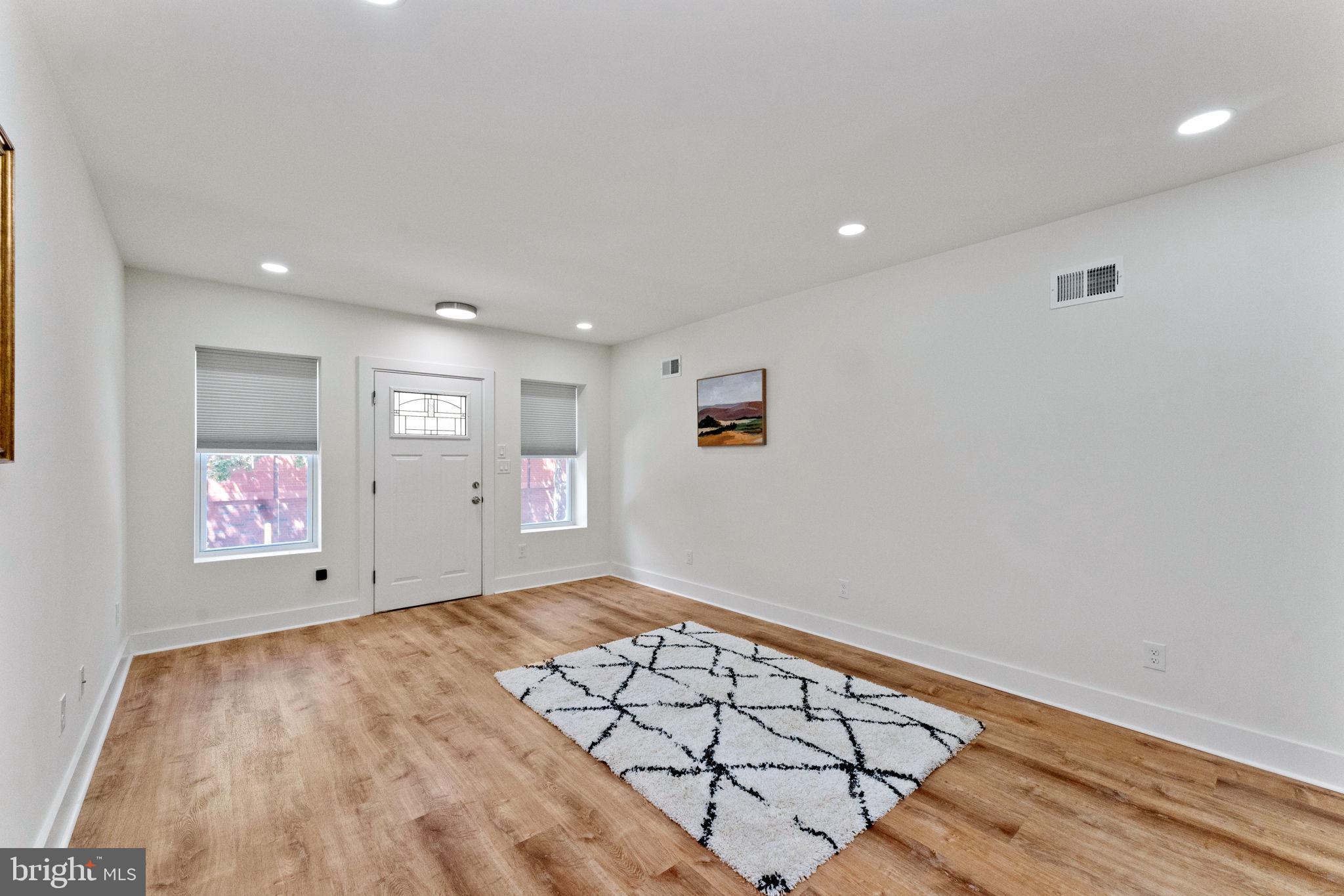 2329 S BUCKNELL STREET