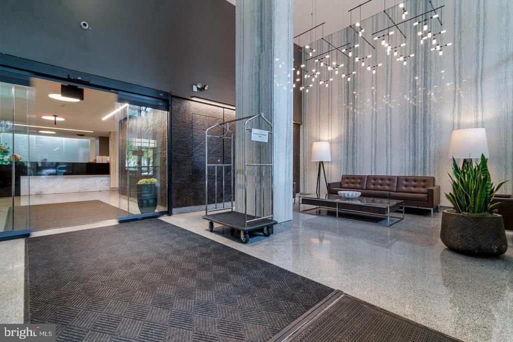 604 S WASHINGTON SQUARE 36 1401