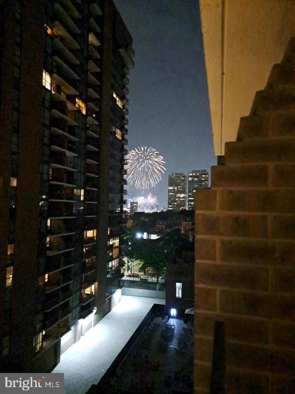 604 S WASHINGTON SQUARE 36 1401