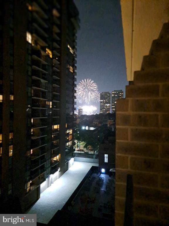 604 S WASHINGTON SQUARE 36 1401