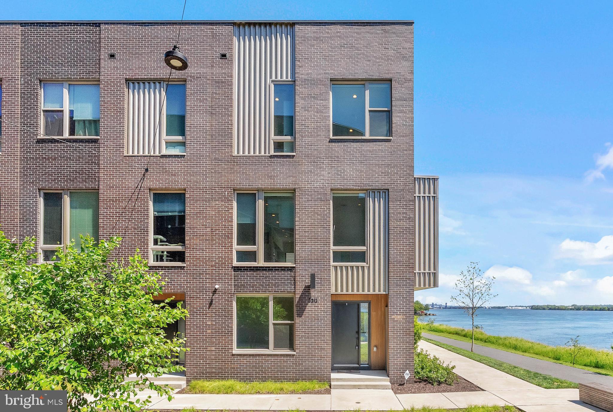 3213 BIRCHVIEW WALK