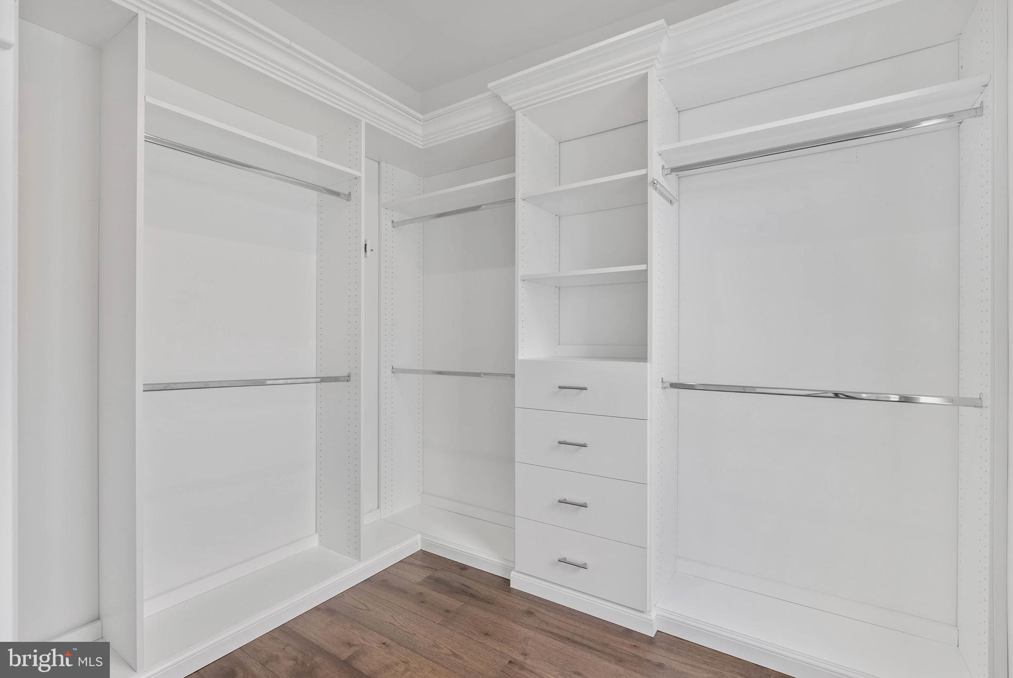 3213 BIRCHVIEW WALK
