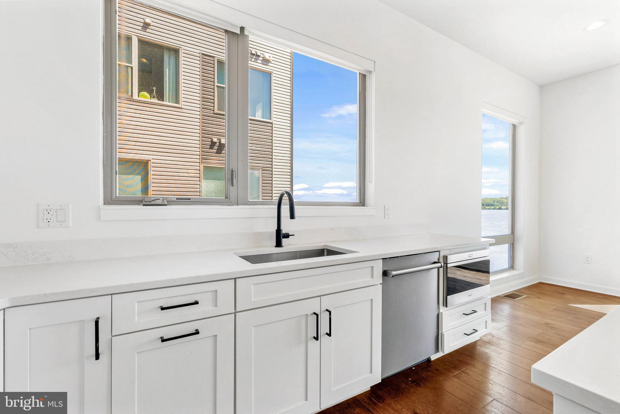 3213 BIRCHVIEW WALK
