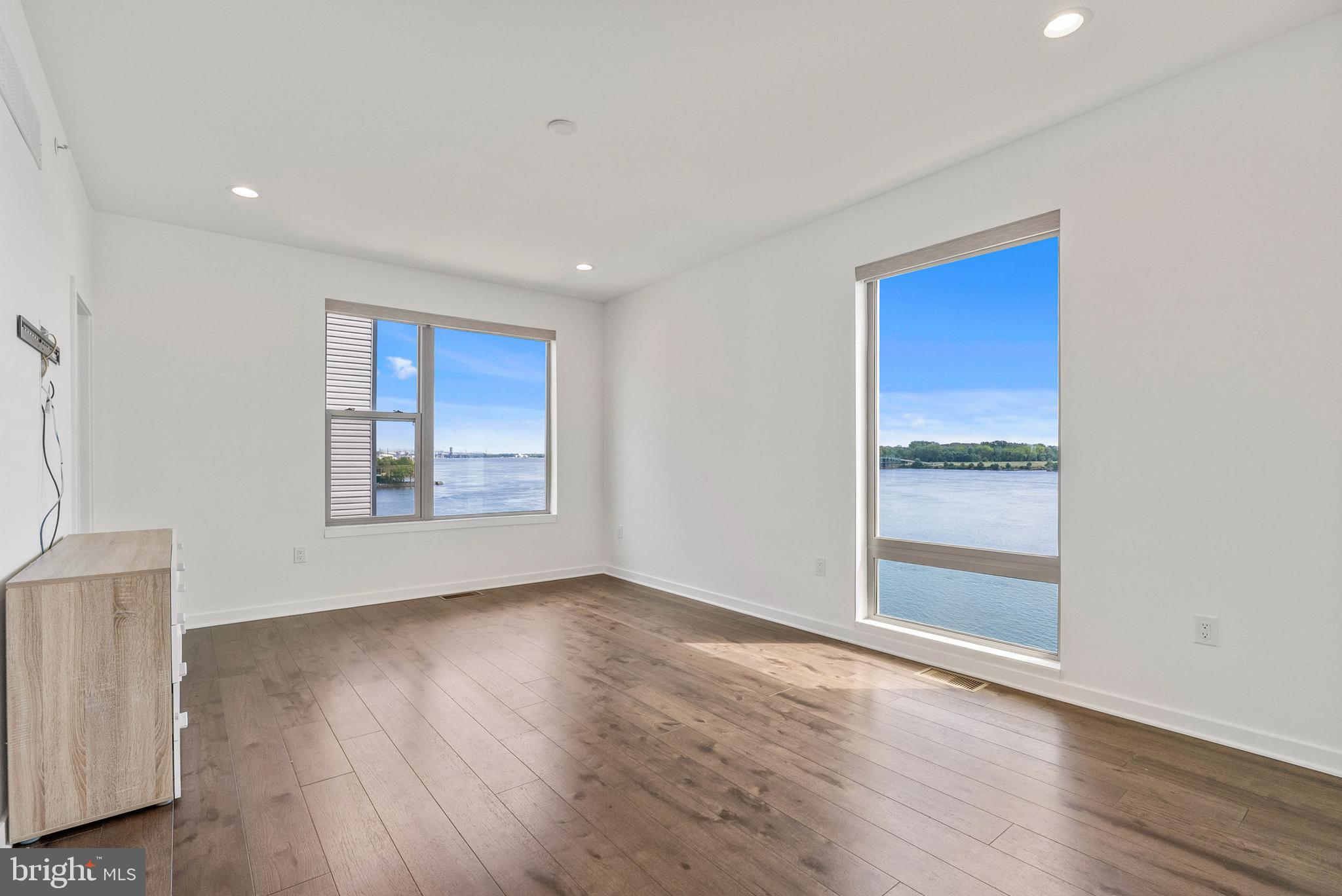 3213 BIRCHVIEW WALK
