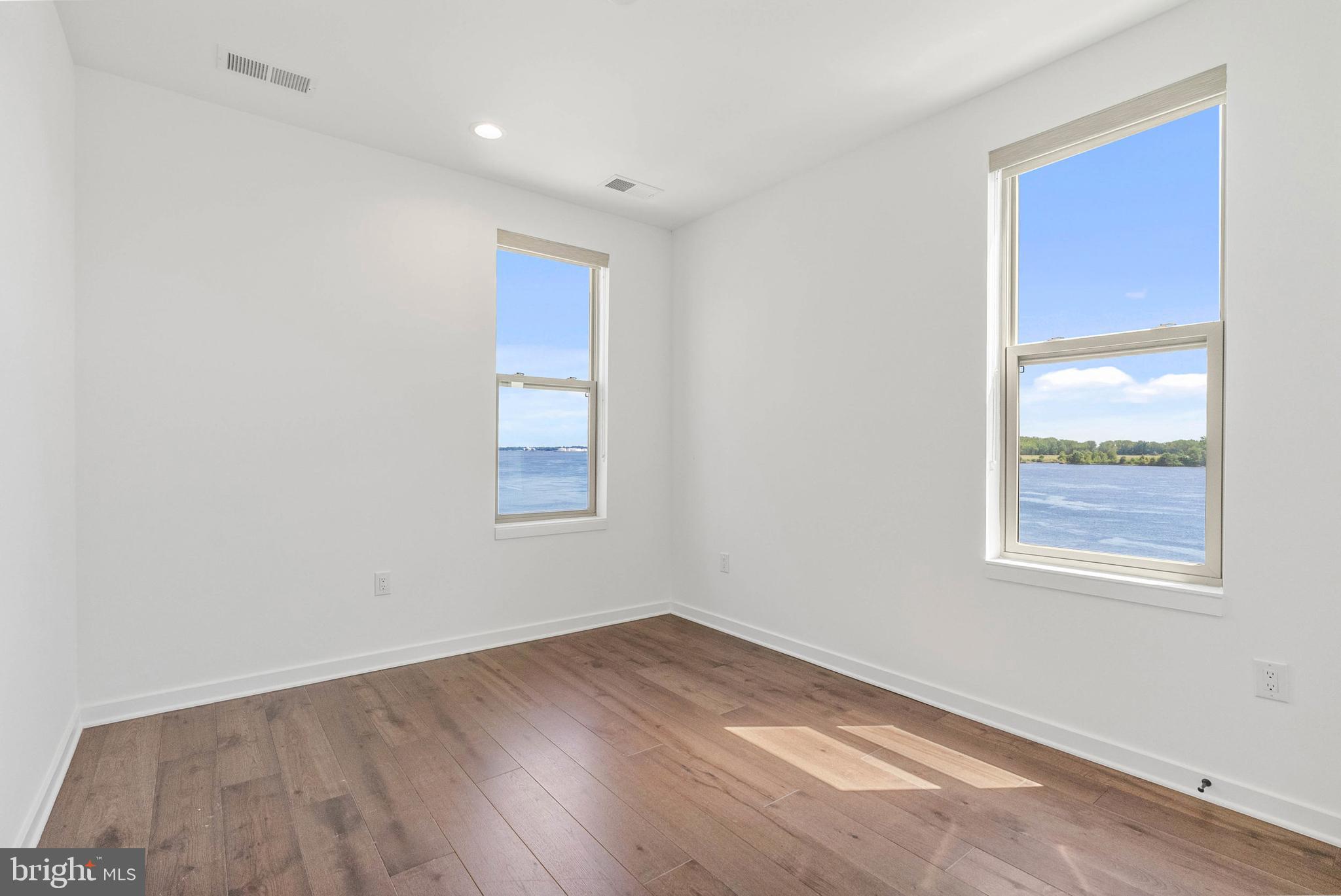 3213 BIRCHVIEW WALK