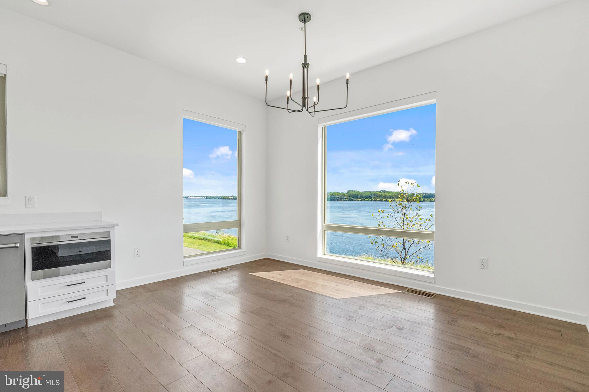 3213 BIRCHVIEW WALK