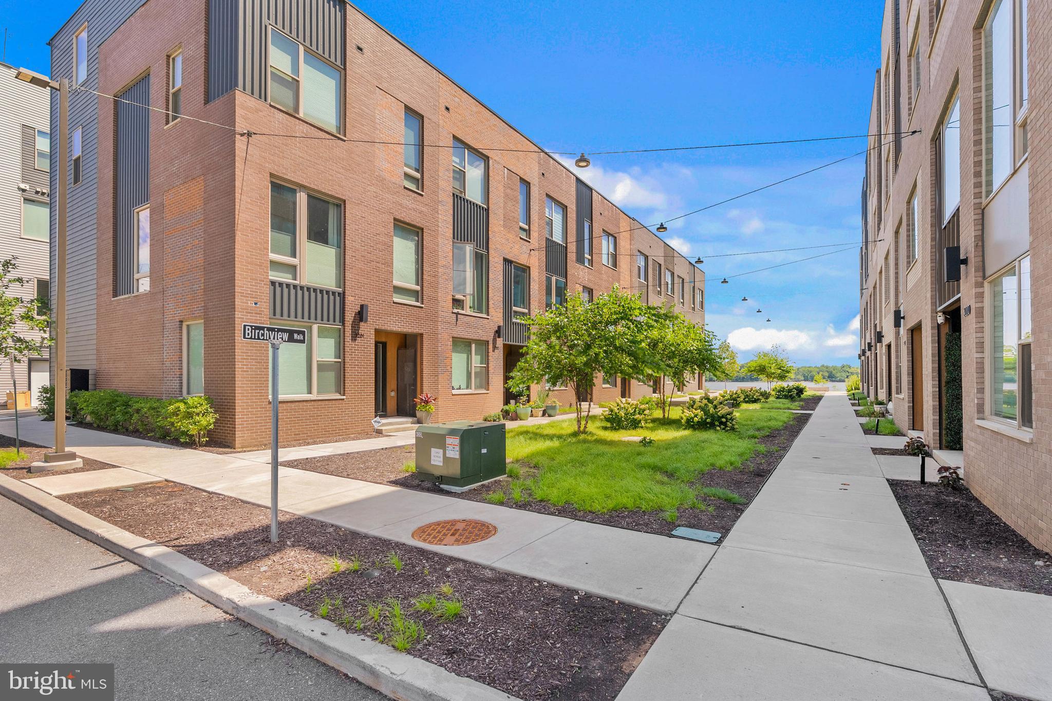 3213 BIRCHVIEW WALK