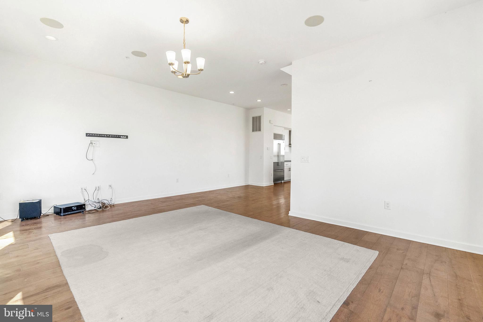 3213 BIRCHVIEW WALK