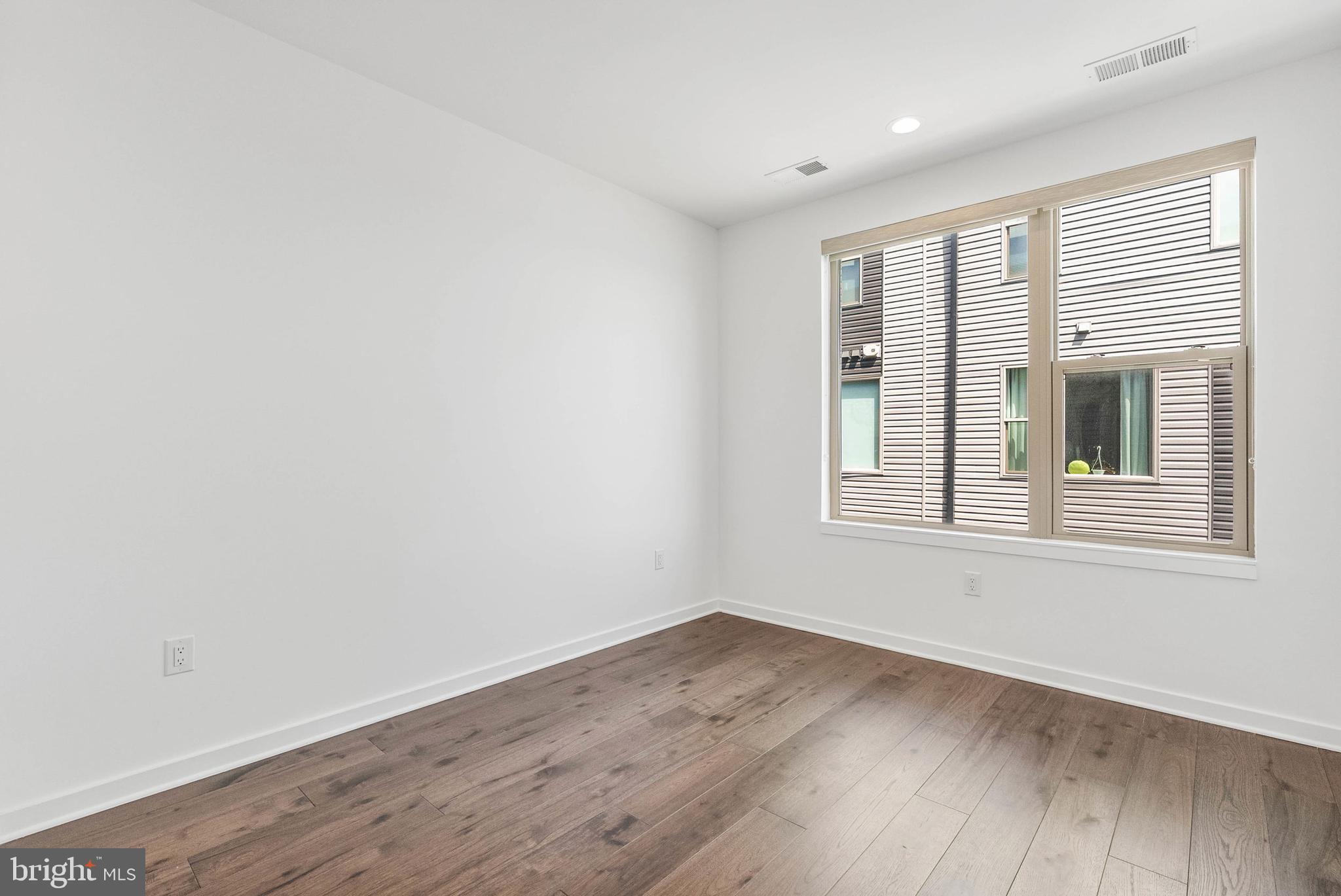 3213 BIRCHVIEW WALK
