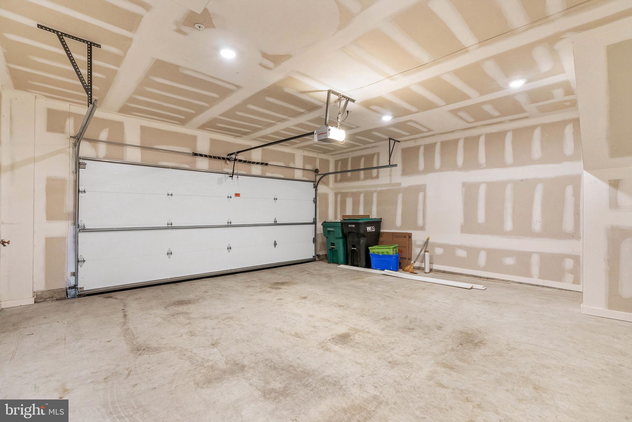 3213 BIRCHVIEW WALK