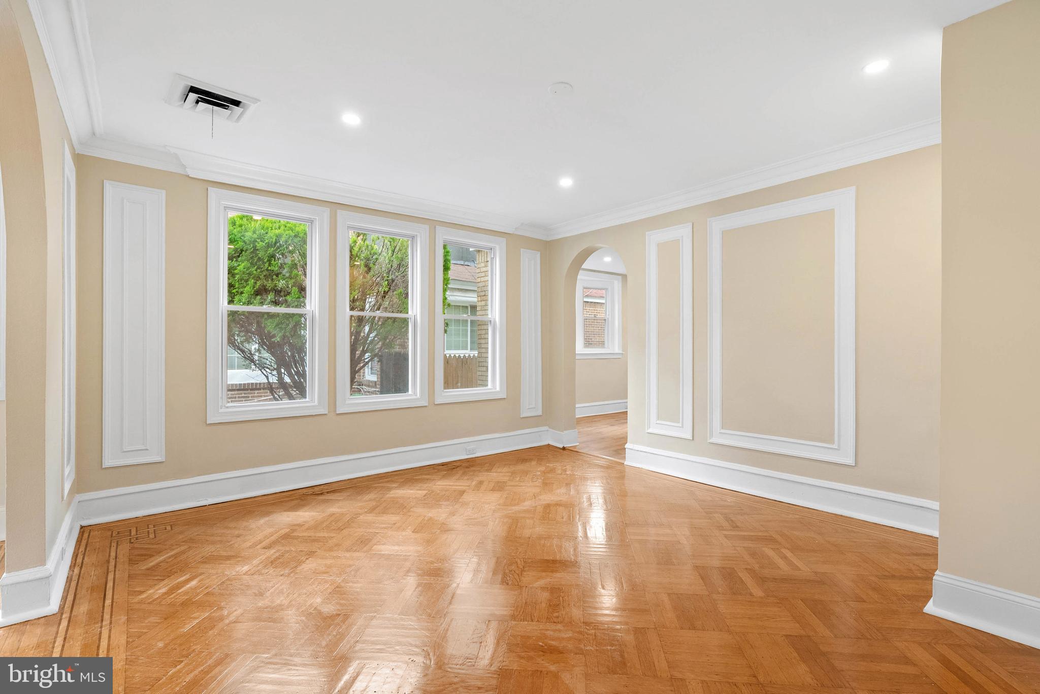 6121 COBBS CREEK PARKWAY