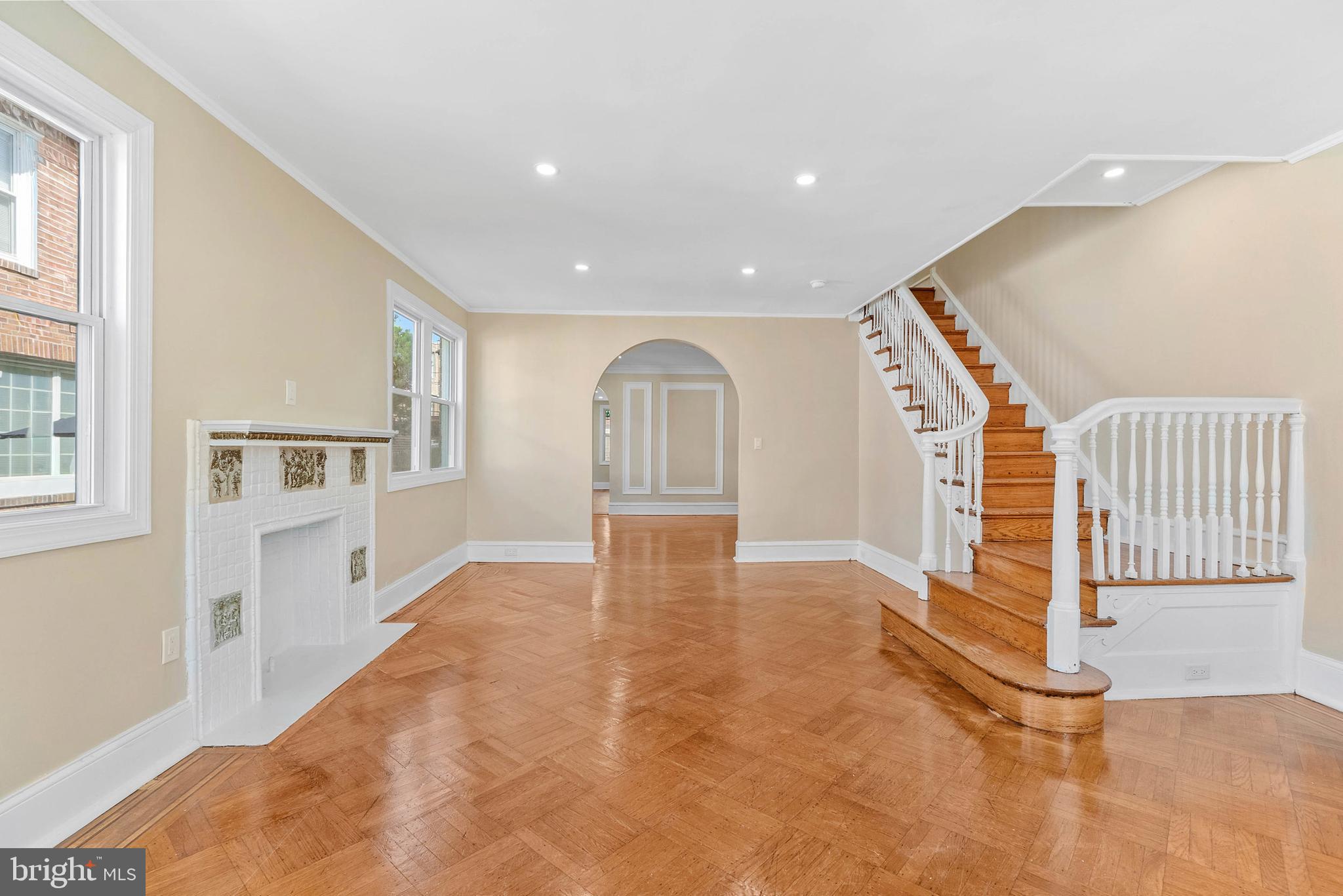 6121 COBBS CREEK PARKWAY