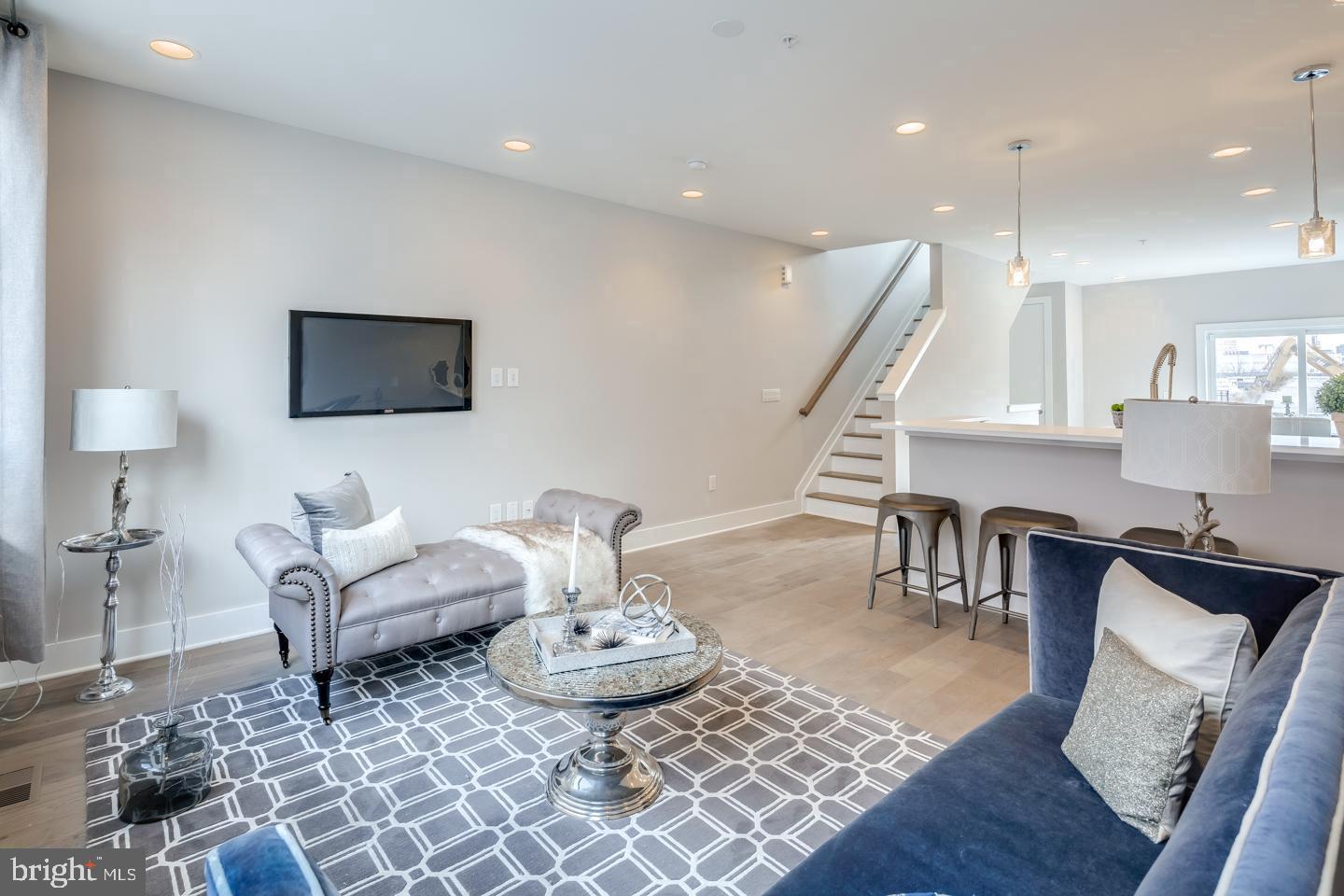 520 FAIRMOUNT AVENUE