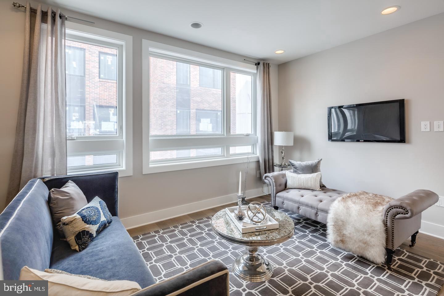 520 FAIRMOUNT AVENUE