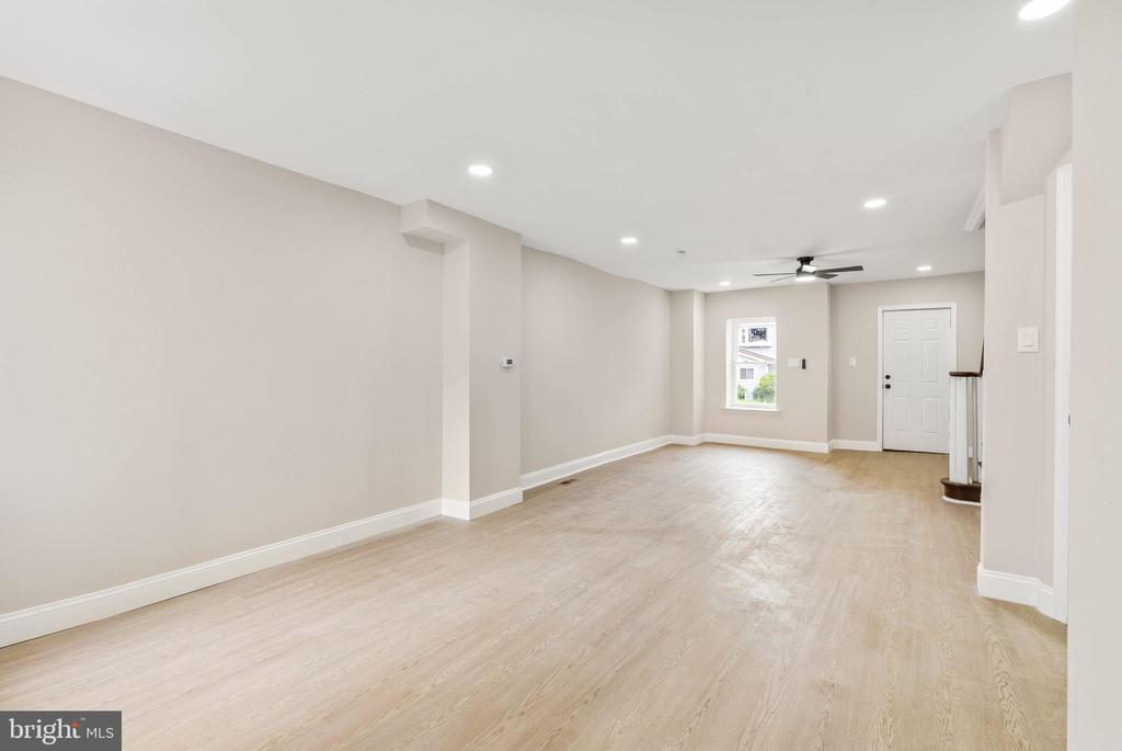 7010 CEDAR PARK AVENUE