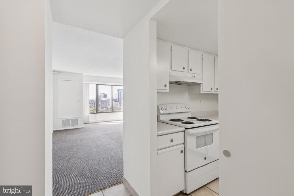 2001 HAMILTON STREET 1520