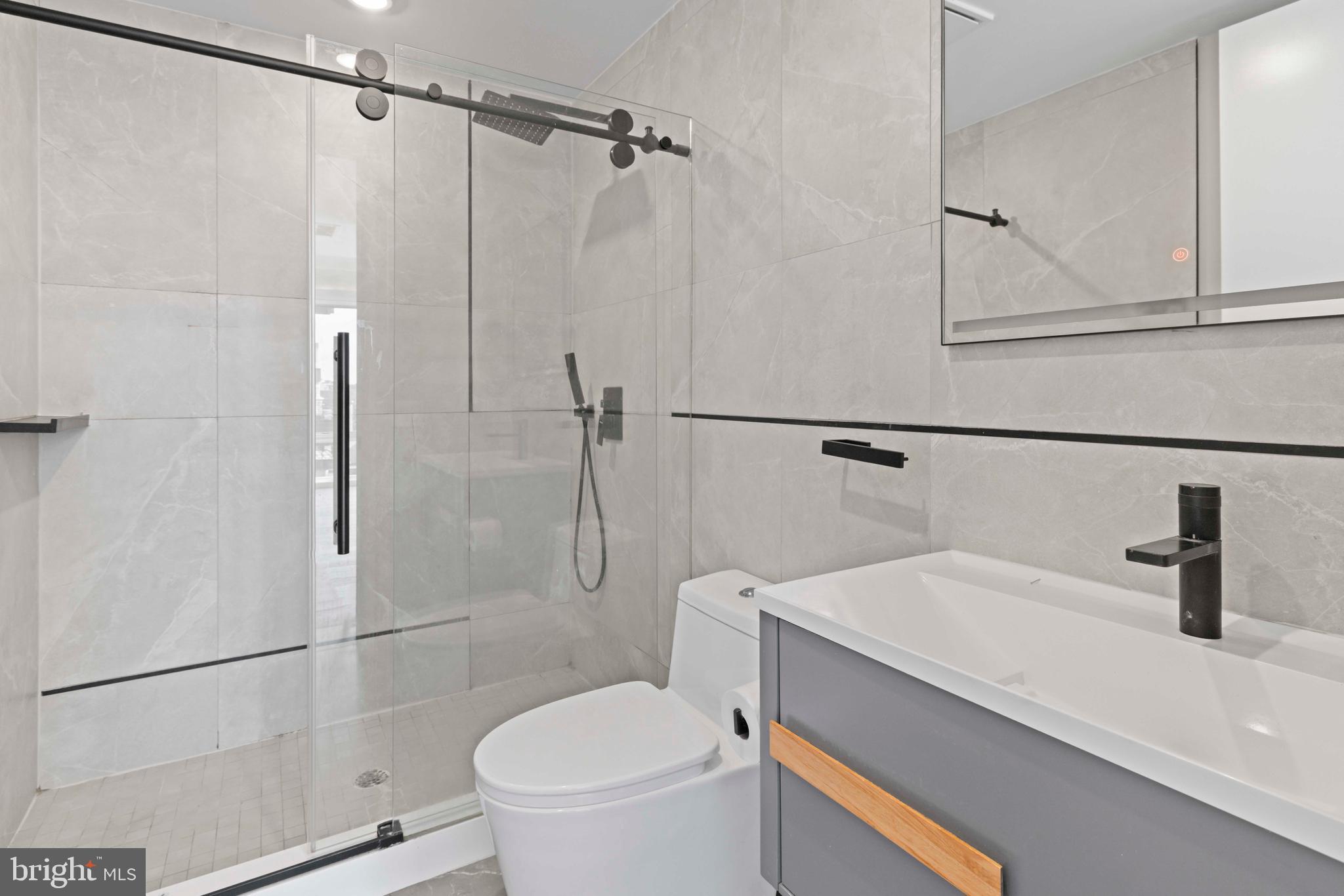 807 N 3RD STREET 404