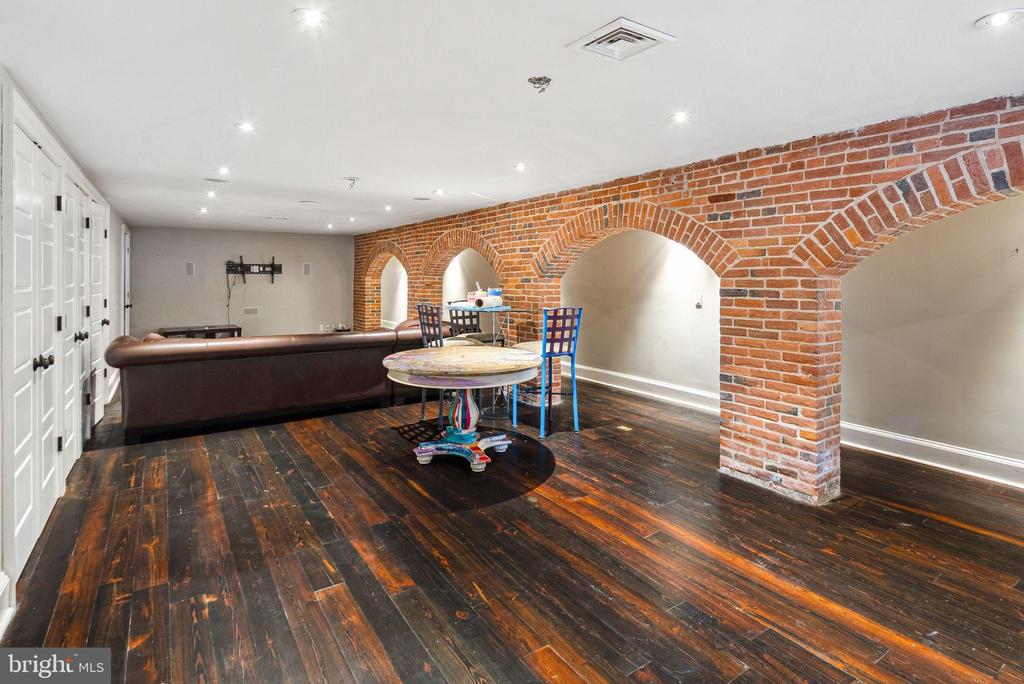 334 SPRUCE STREET