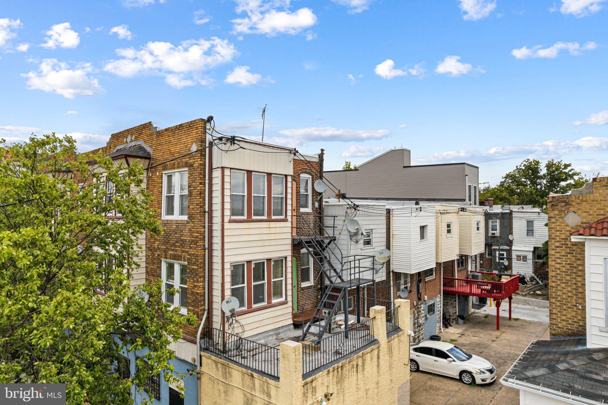 6452 LANSDOWNE AVENUE