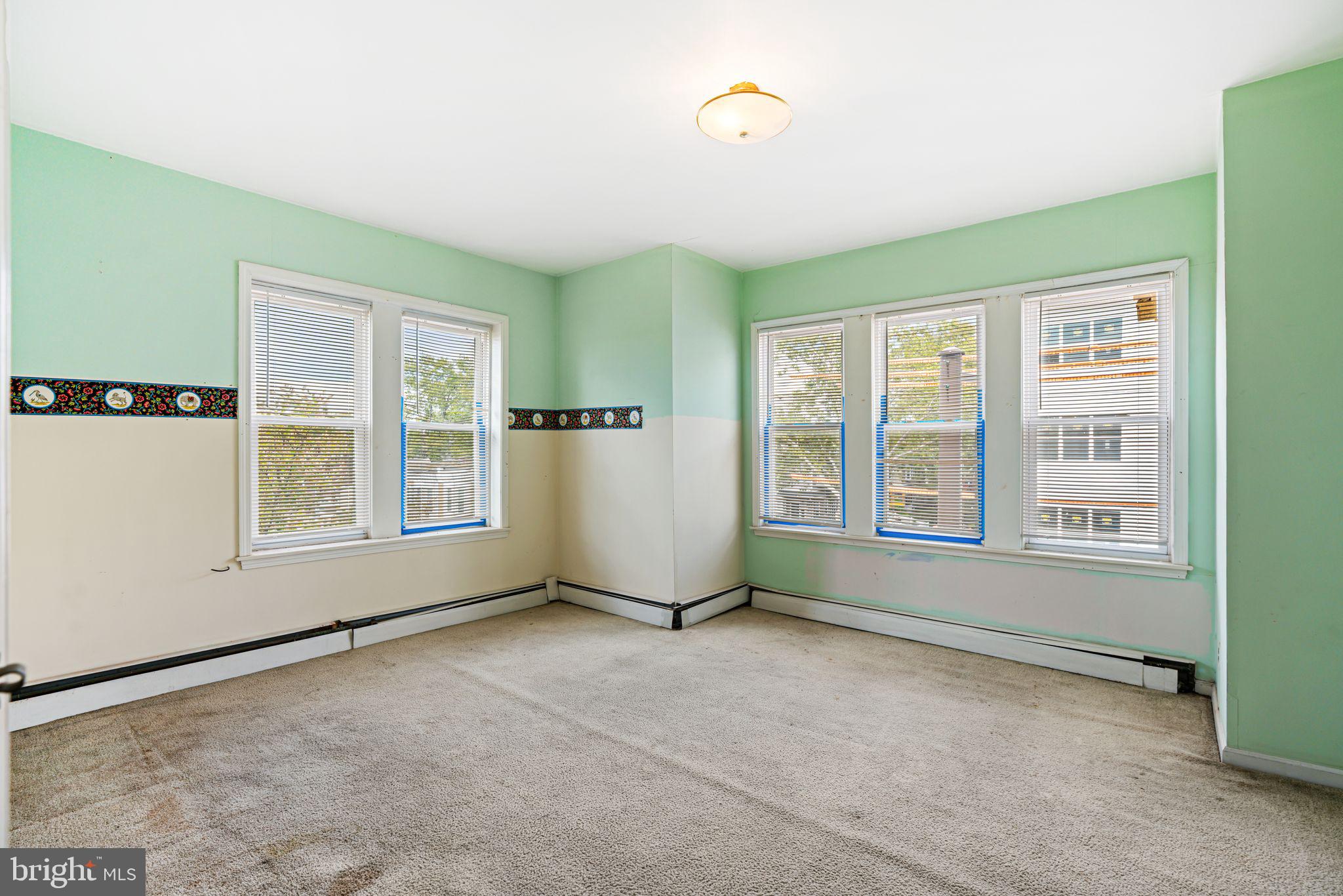 6452 LANSDOWNE AVENUE