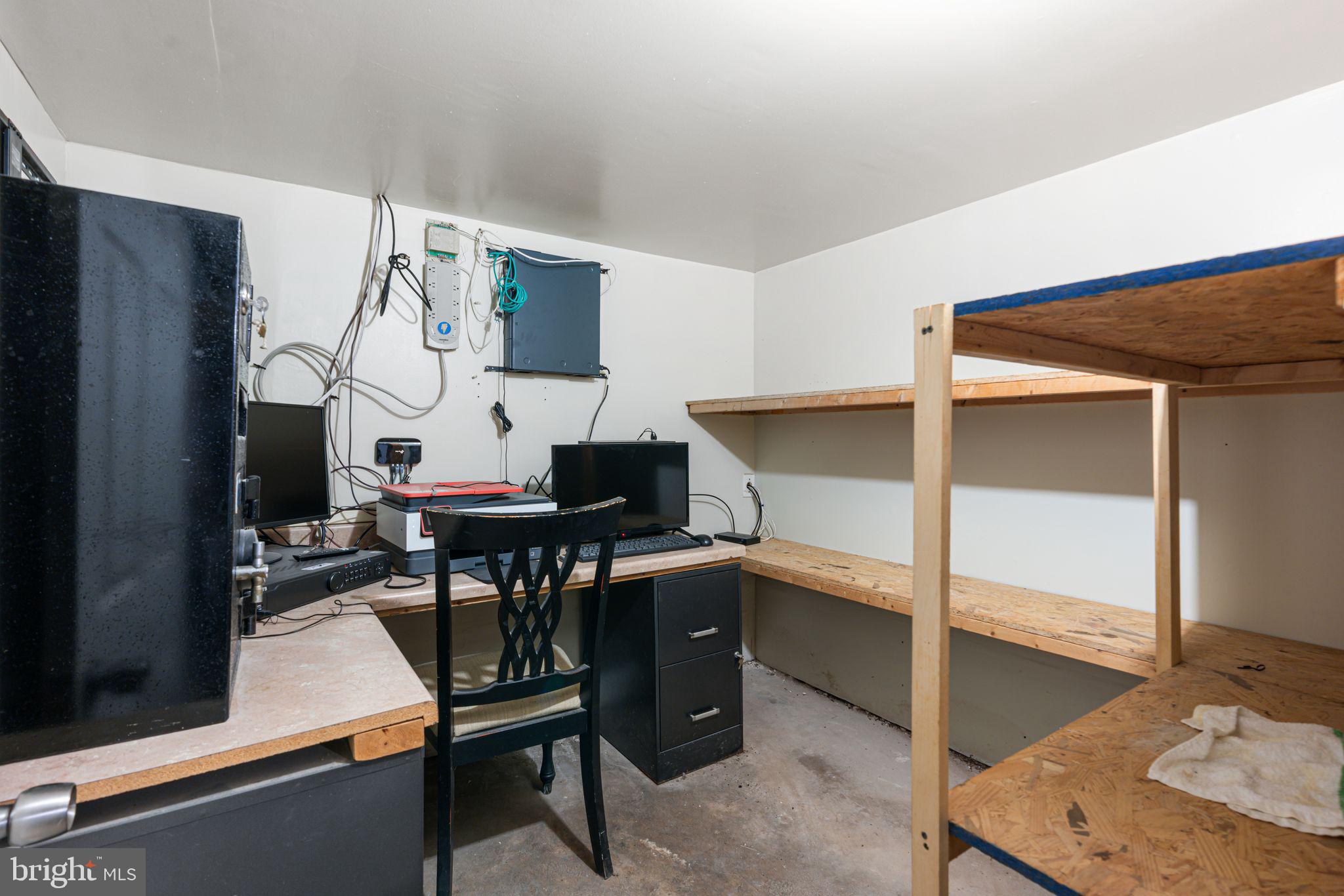 6452 LANSDOWNE AVENUE