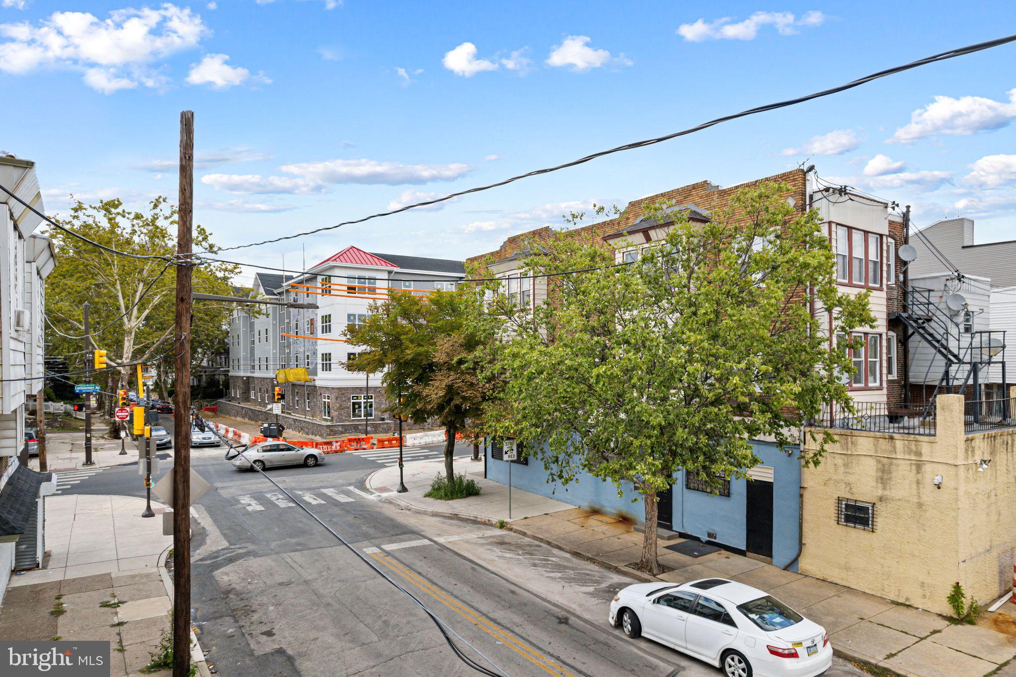 6452 LANSDOWNE AVENUE