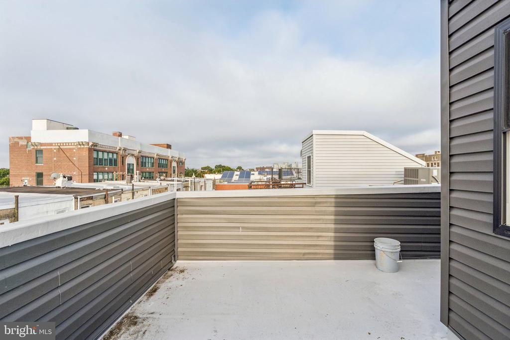 1106 TITAN STREET