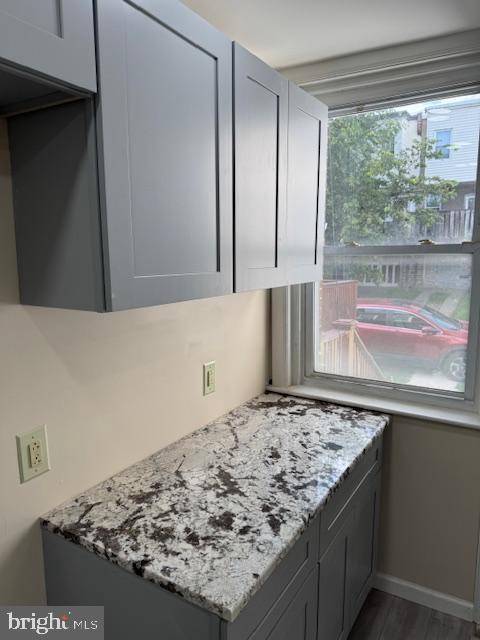 911 E PRICE STREET