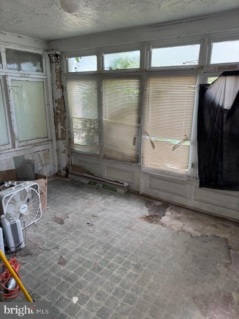 911 E PRICE STREET