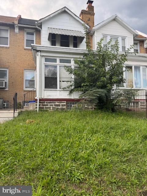 911 E PRICE STREET
