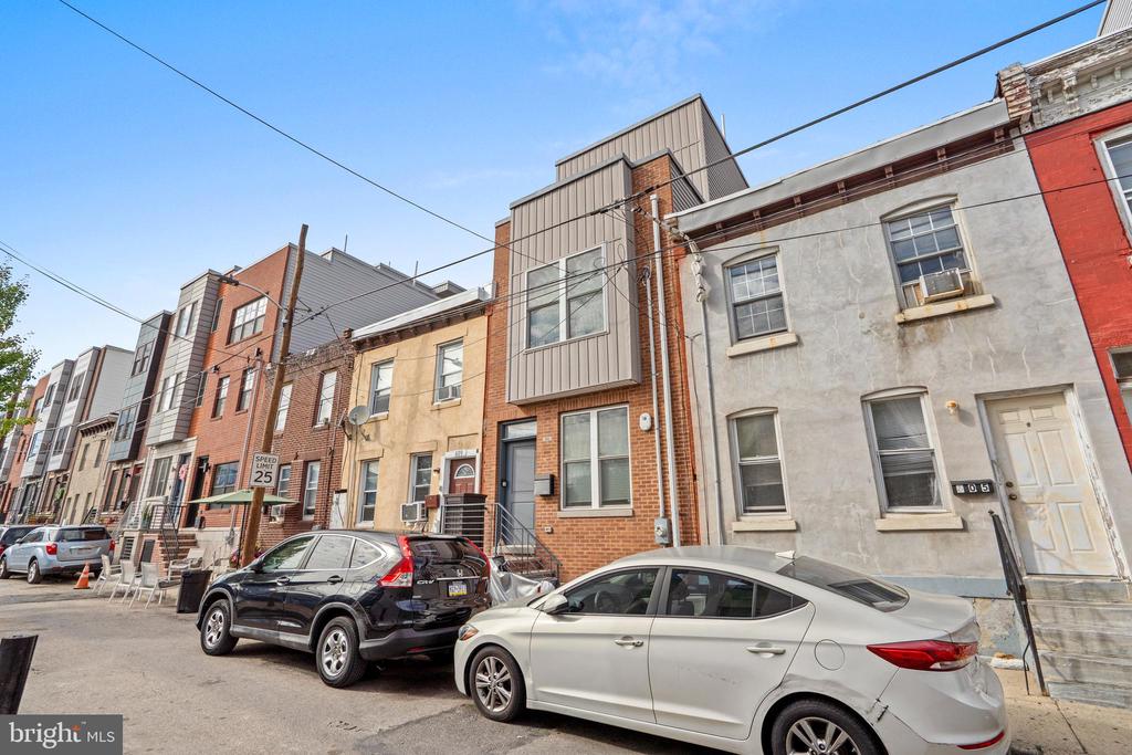 607 MERCY STREET