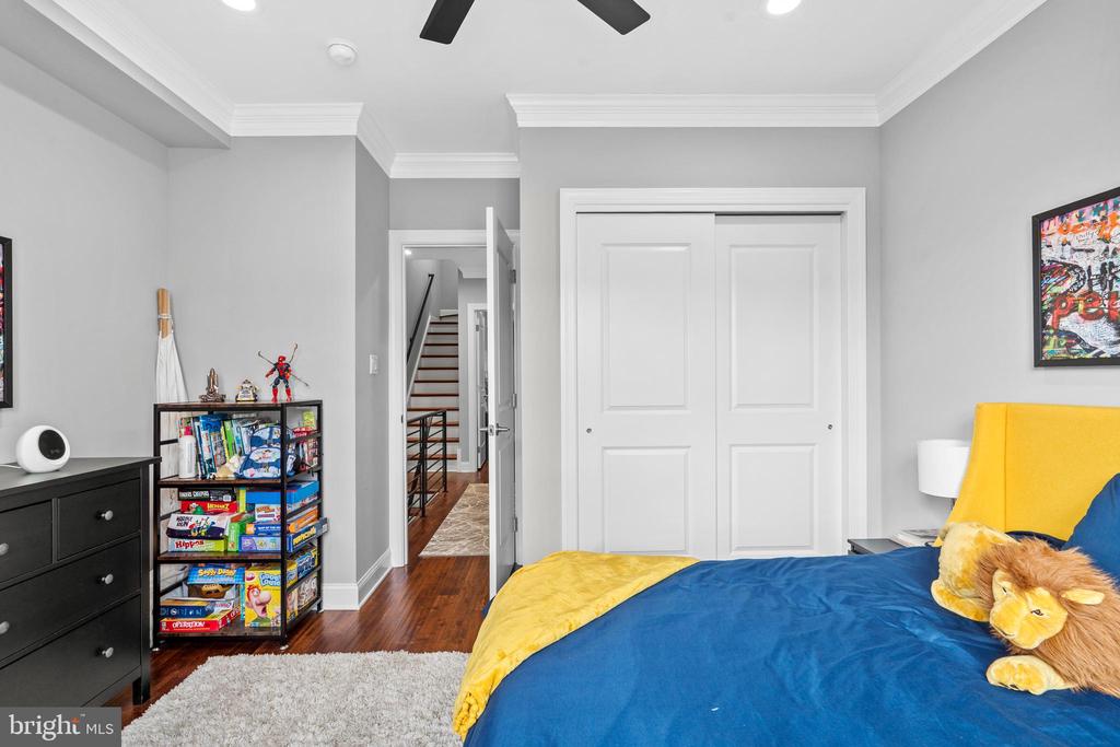 607 MERCY STREET